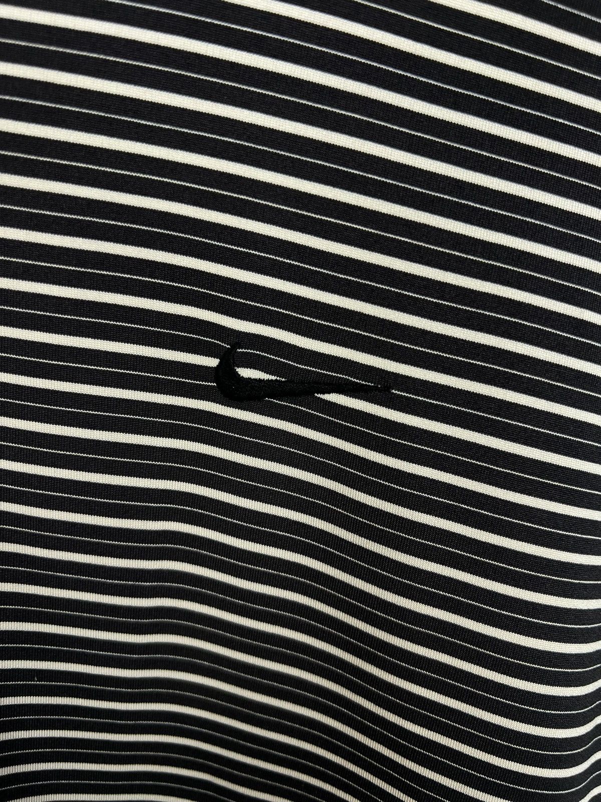 Vintage Vintage Nike Tiger Woods Golf Striped Polo Shirt Swoosh Tee Size US XL / EU 56 / 4 - 3 Thumbnail