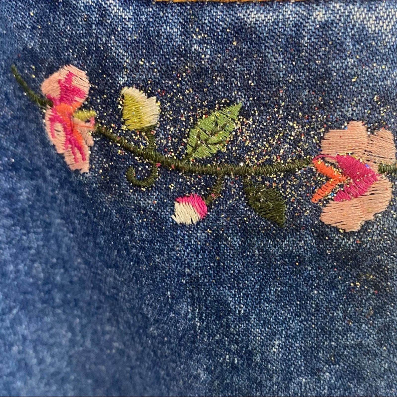 Bill Blass Vintage Bill Blass Flower Embroidered High Rise Blue Jeans Size 30" / US 8 / IT 44 - 6 Thumbnail