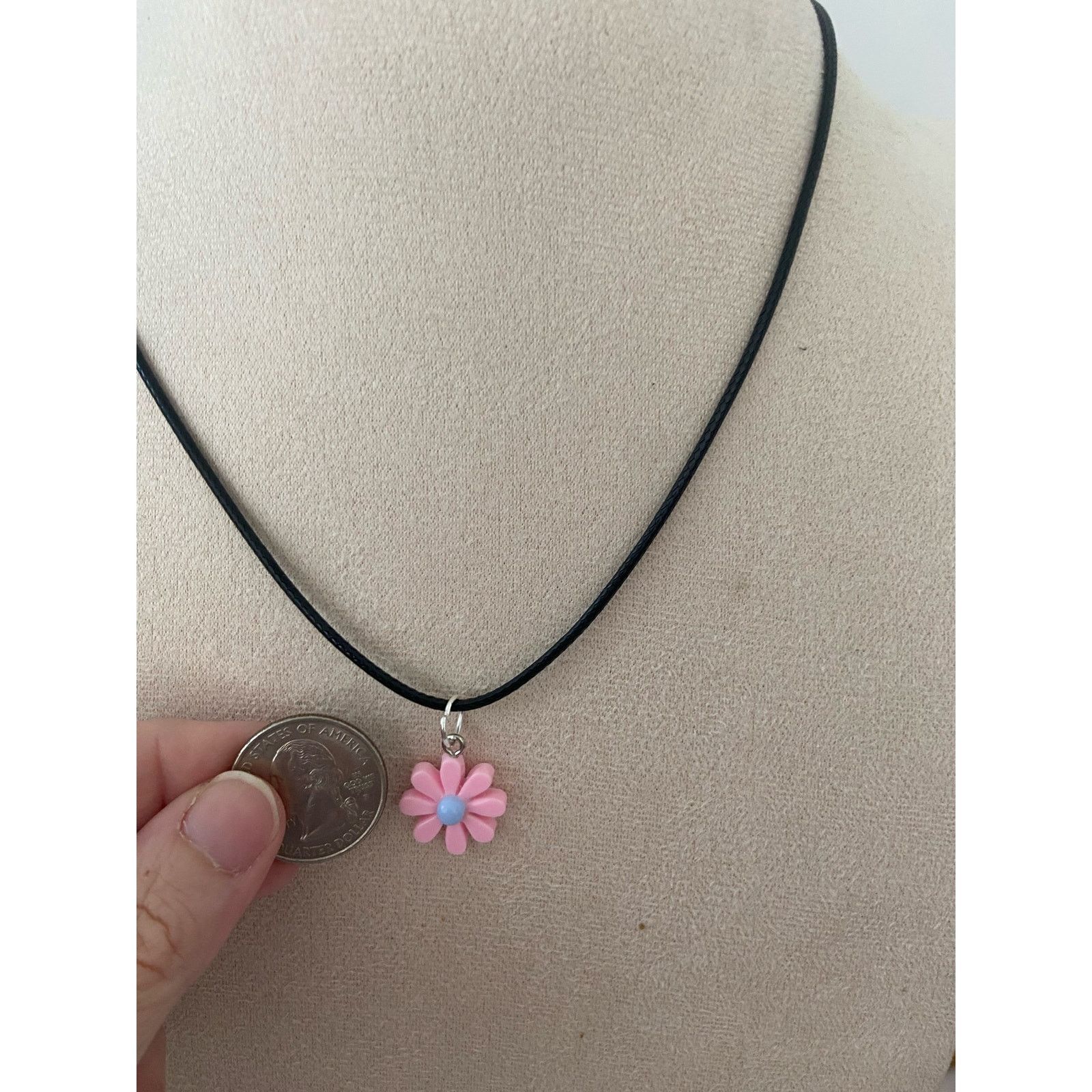 Handmade Pink daisy pendant necklace Size ONE SIZE - 2 Thumbnail