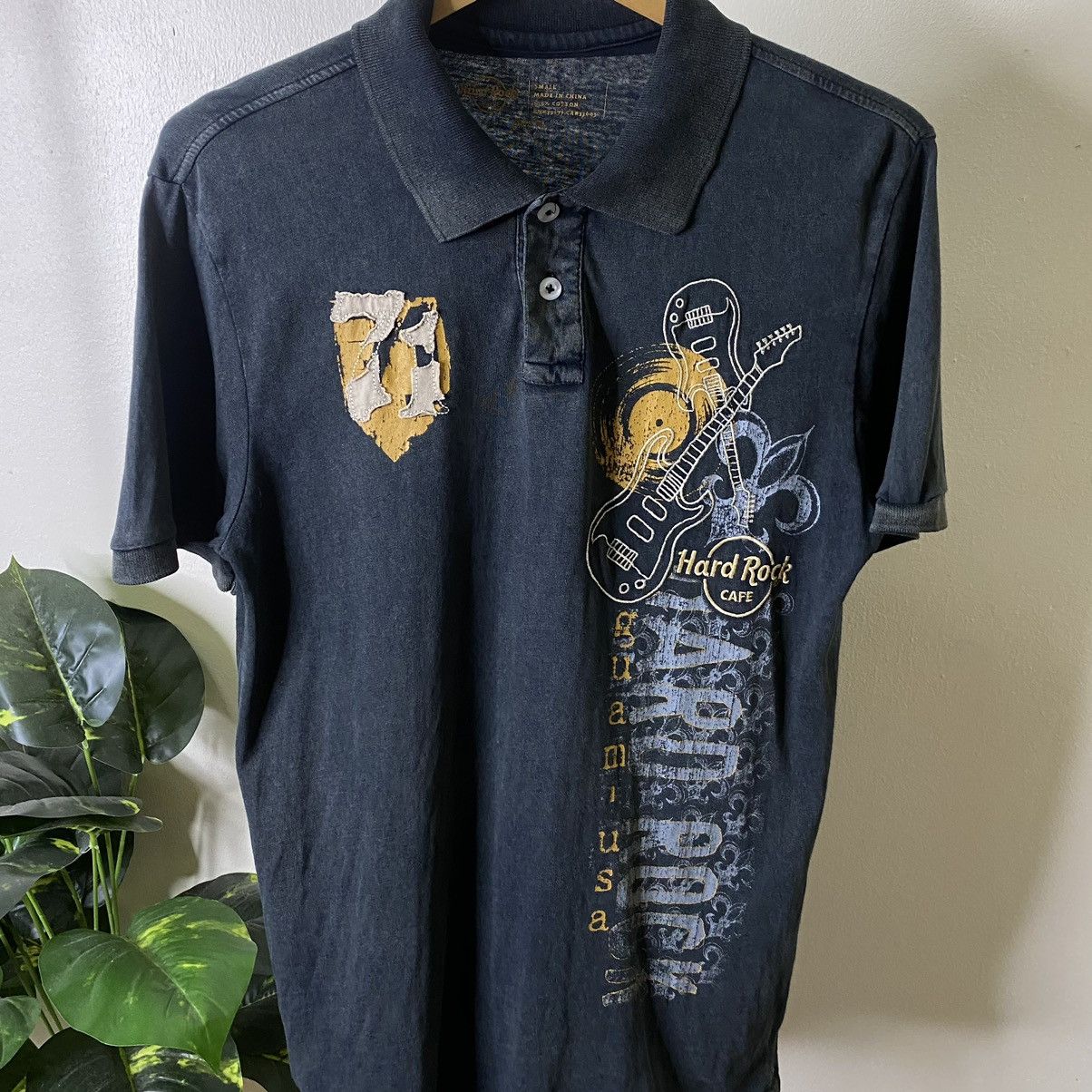 Hard Rock Cafe Y2K Hard Rock Cafe Guam USA Polo Tee Faded Black Size US M / EU 48-50 / 2 - 2 Thumbnail