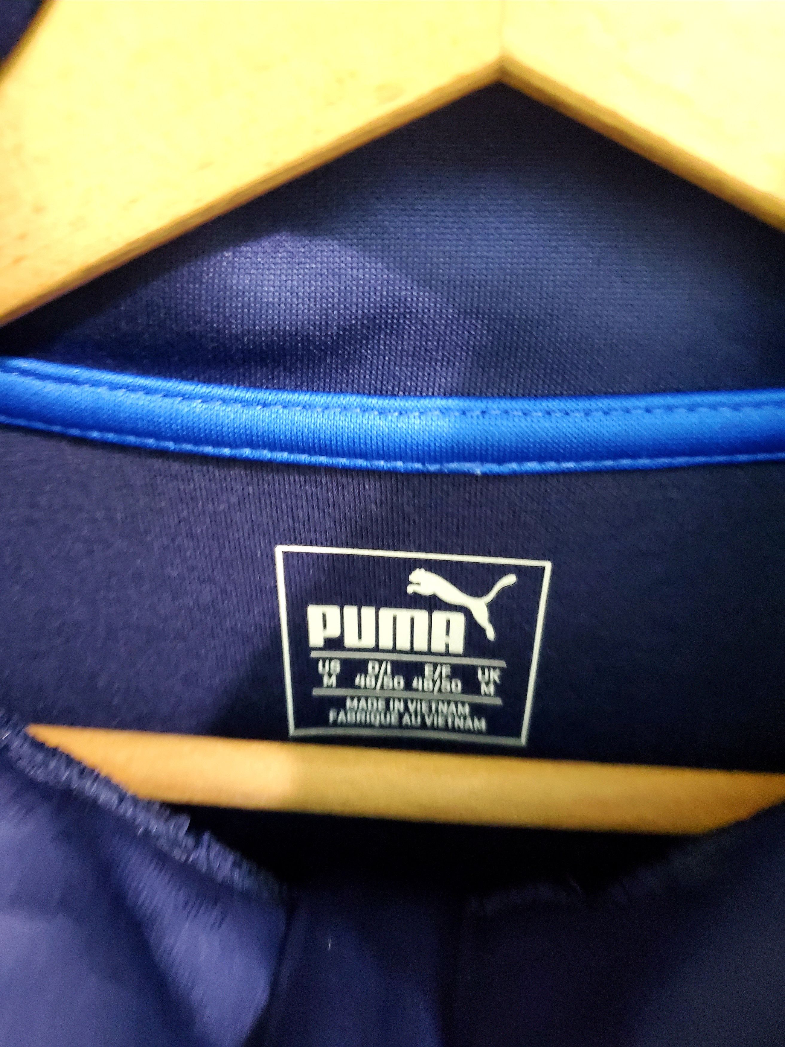 Puma × Vintage ITALY FOOTBALL SOCCER SWEATSHIRT size M perfect condition Size US M / EU 48-50 / 2 - 3 Thumbnail
