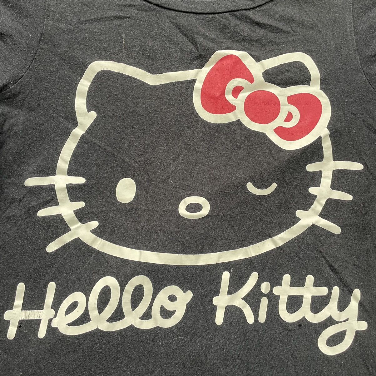 Vintage Vintage Y2K Hello Kitty Graphic Tee Kawaii Streetwear Boxy S Size S / US 4 / IT 40 - 4 Thumbnail