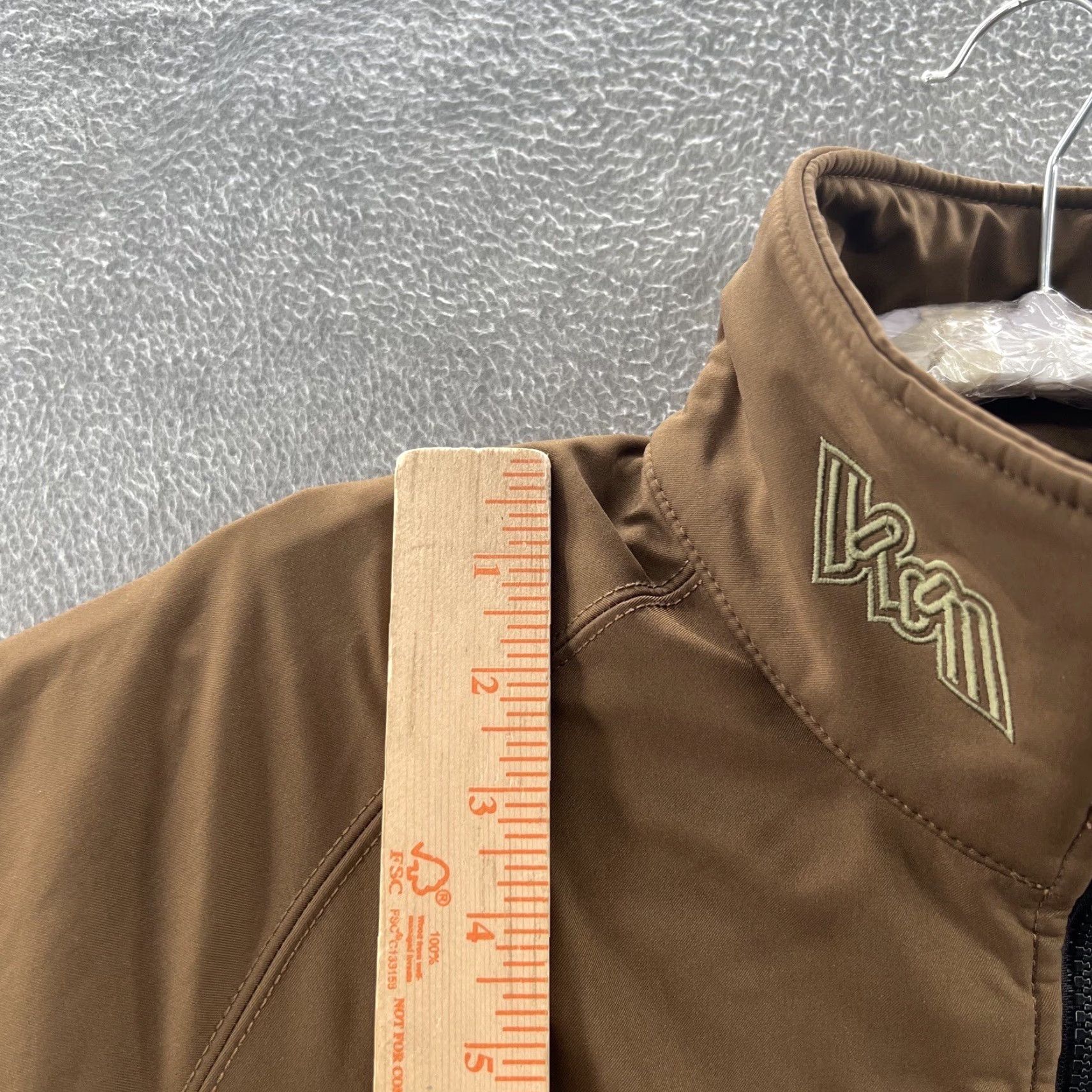 Volcom **Womens Size L Brown Volcom Full Zip Softshell Jacket** User: **Volcom Size L Womens Brown Full Zip Softshell Jacket** Size L / US 10 / IT 46 - 3 Thumbnail