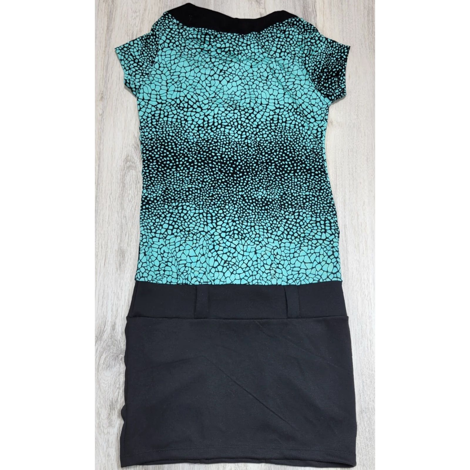 Vintage Fors Line Turquoise Black Bodycon Dress Embellished Collar Cocktail Sz 1 NWT Womens Short Sleeve Viscose Spandex Rhinestone Pleated Size XS / US 0-2 / IT 36-38 - 7 Thumbnail
