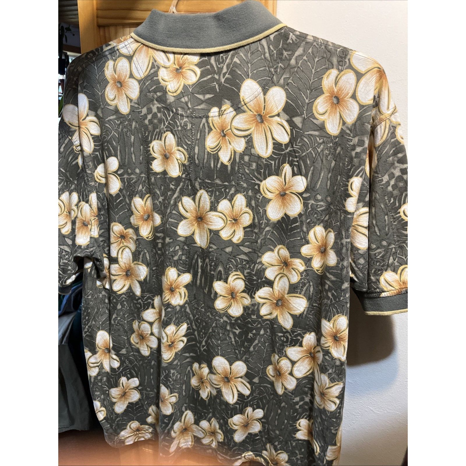 Other Bamboo Cay Polo Shirt Men’s XL Gray Floral Hawaiian SS VTG Size US XL / EU 56 / 4 - 9 Thumbnail