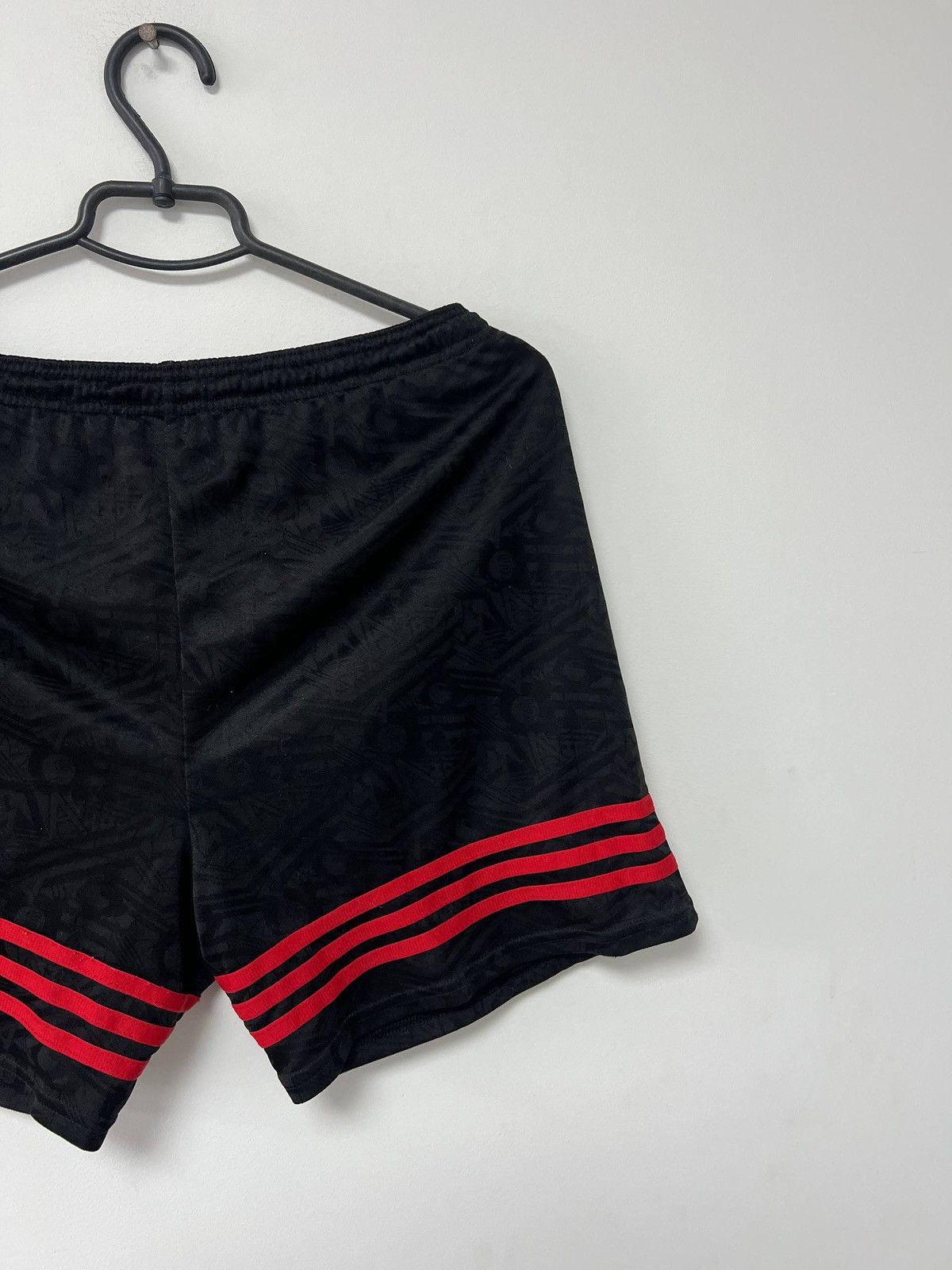 Adidas Vintage adidas shorts sz 32 made in United Kingdom Size US 32 / EU 48 - 17 Thumbnail