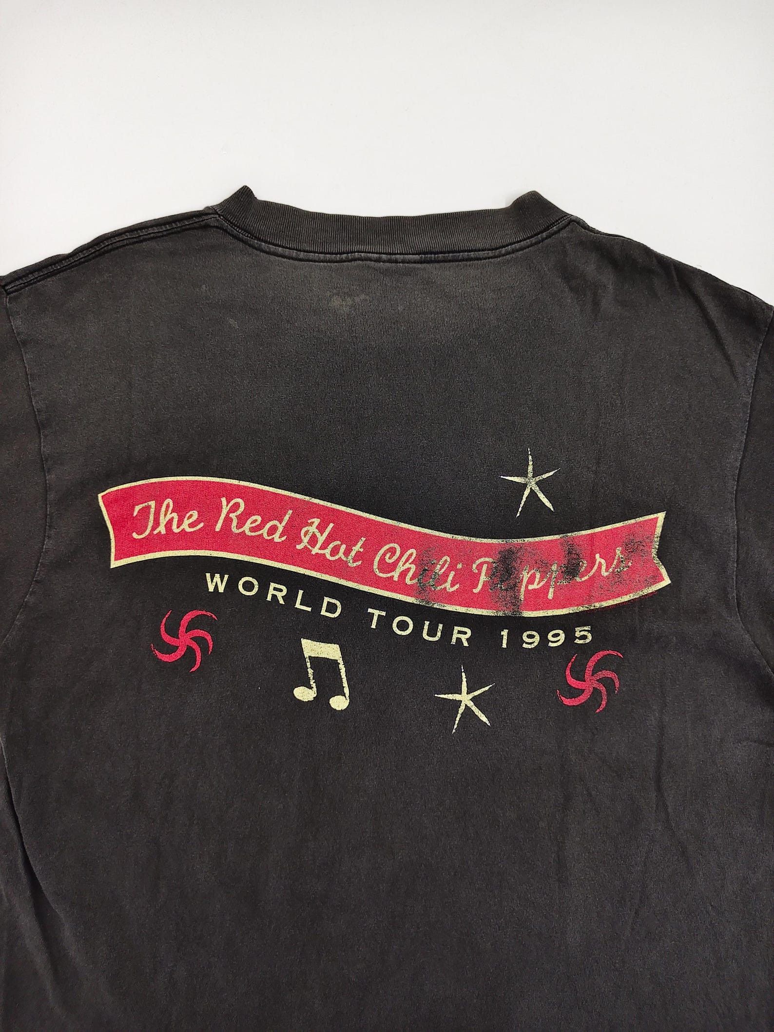 Band Tees LASTDROP 1995 The Red Hot Chili Peppers One Hot Minute Size US M / EU 48-50 / 2 - 7 Thumbnail