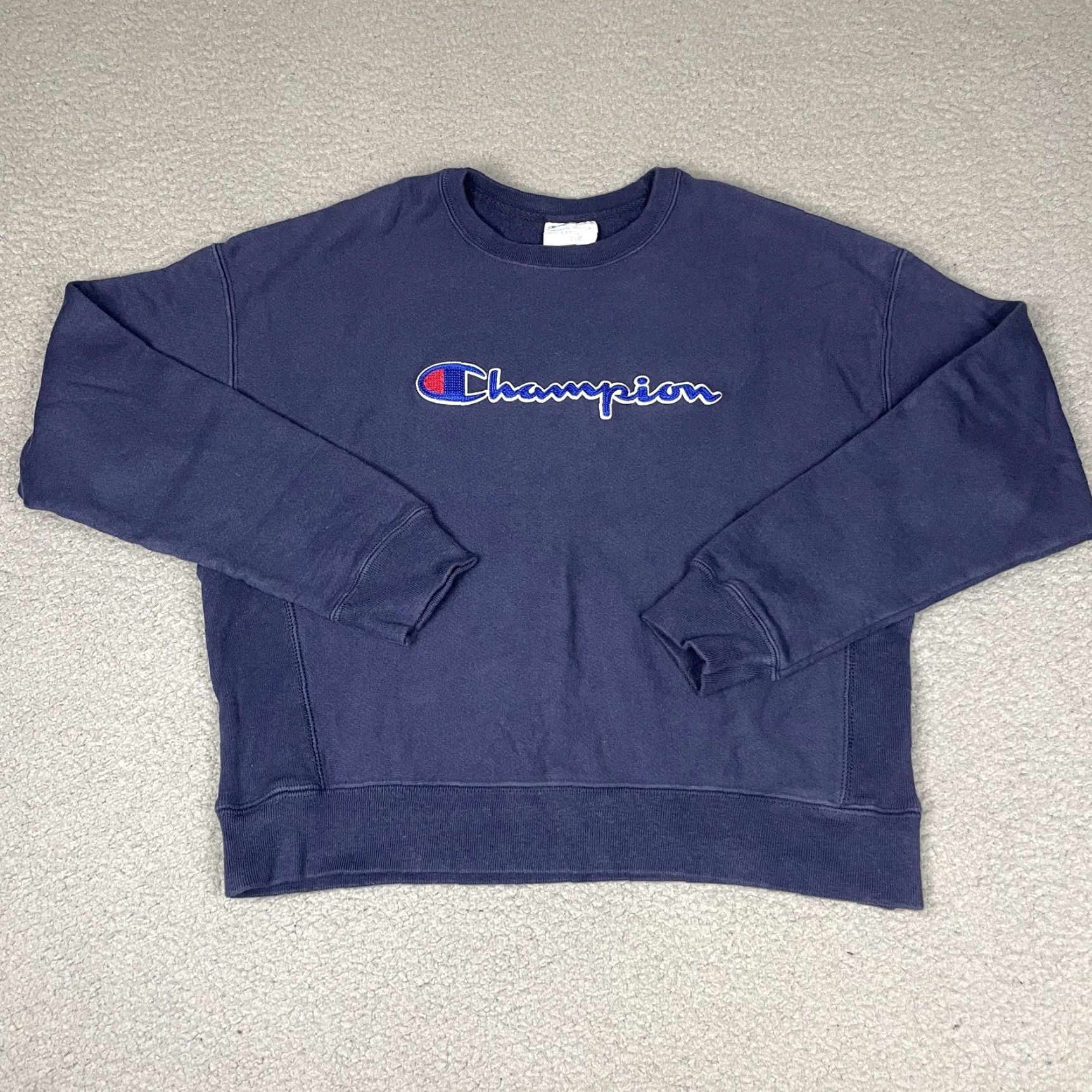 Champion VINTAGE Champion Sweatshirt Womens Large Reverse Weave Embroidered Logo Cropped Pullover Size L / US 10 / IT 46 - 2 Thumbnail