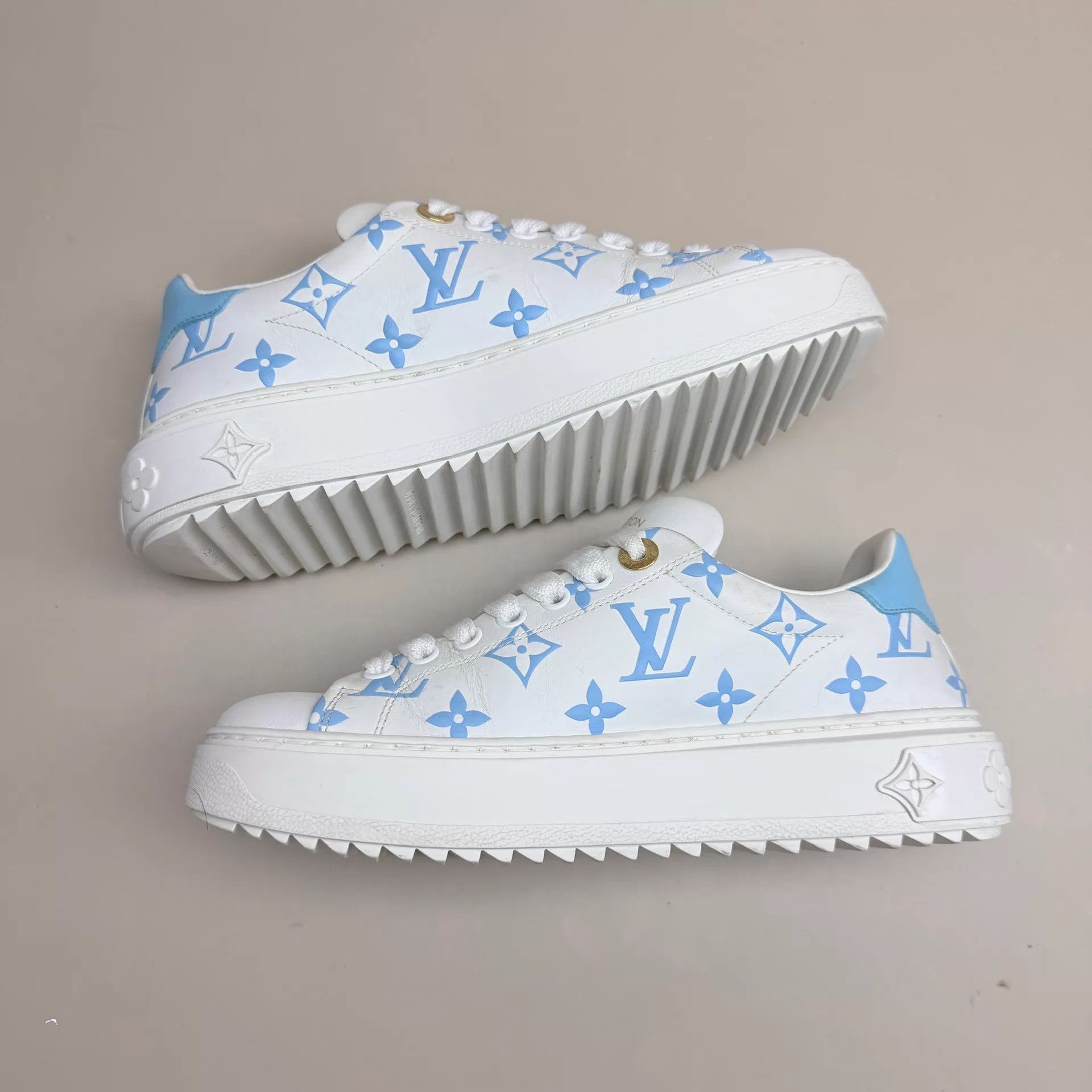 Louis Vuitton LV TimeOut White Blue Monogram Platform Shoes 99 New 35 Size US 4.5 / IT 34.5 - 5 Thumbnail