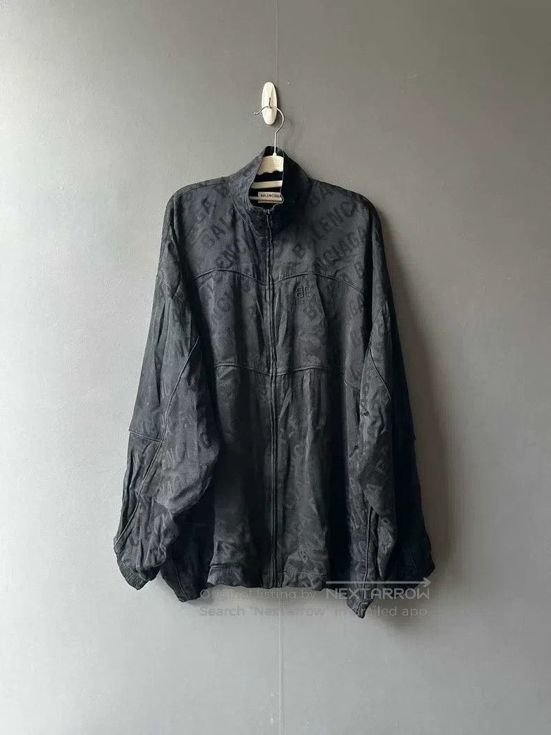 Balenciaga Balenciaga Dark Pattern Full Print Silk Jacket Size XXS / US 00 / IT 34 - 1 Thumbnail
