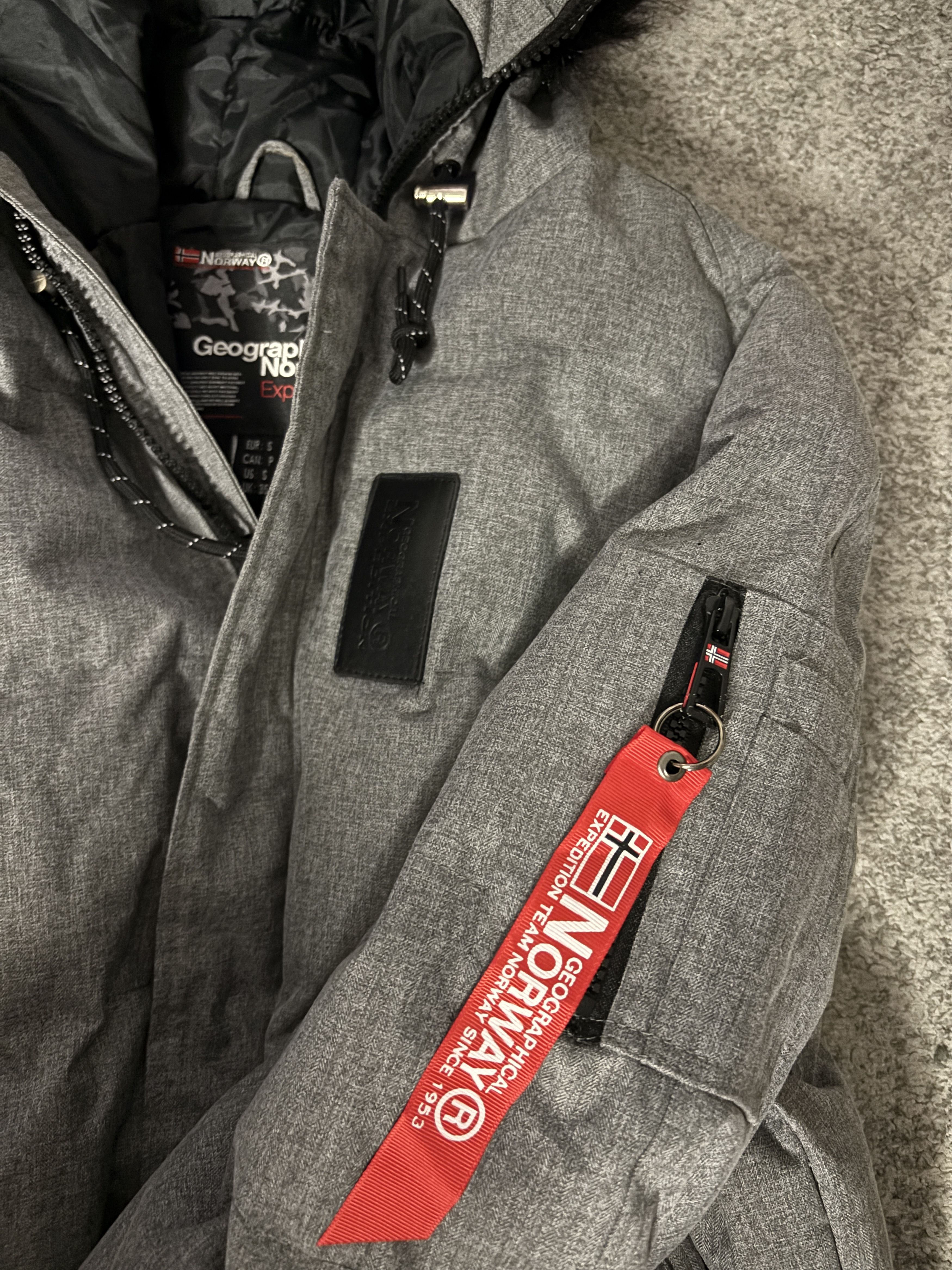 Other Fur Puffer Jacket Size US S / EU 44-46 / 1 - 3 Thumbnail