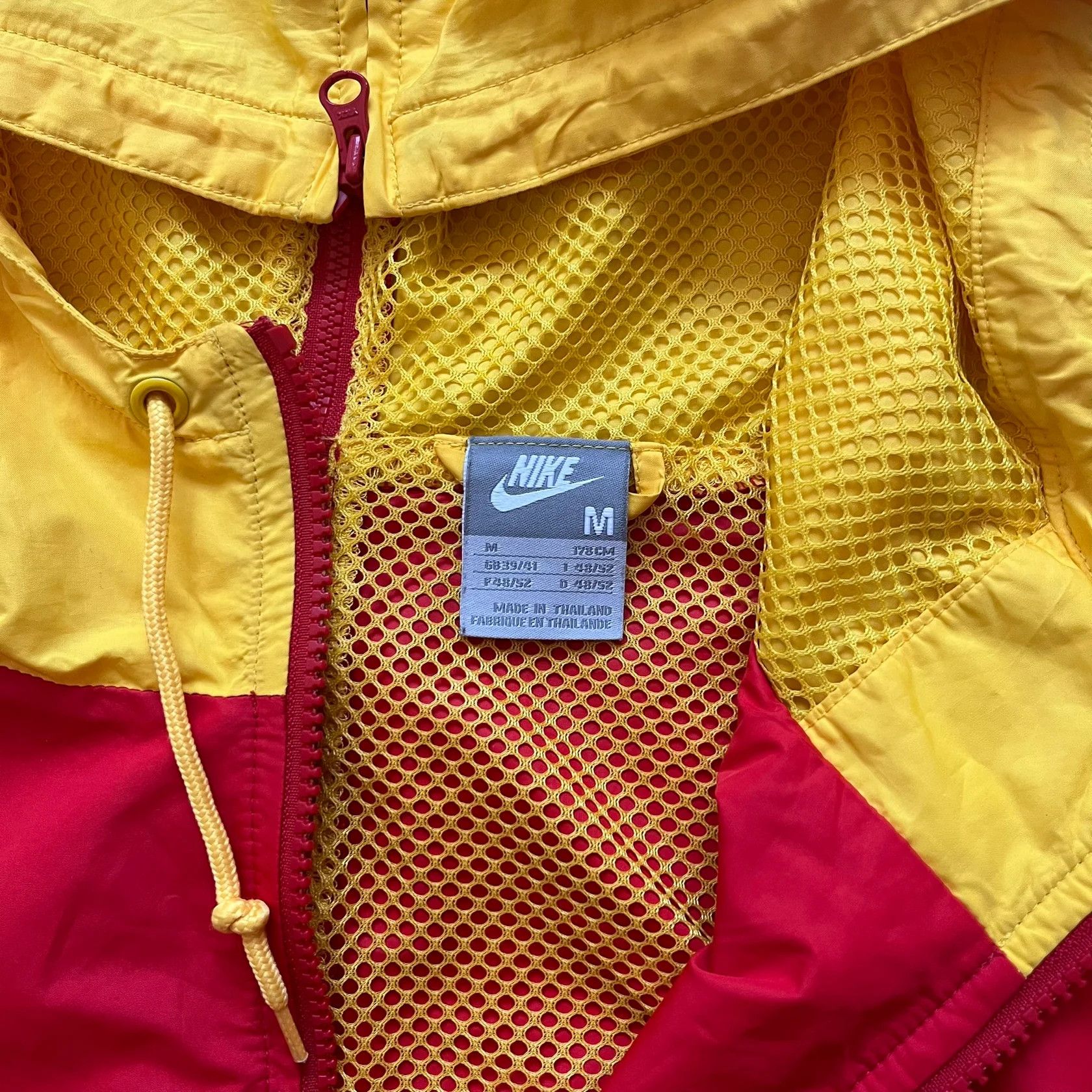 Nike Nike China Olympics 2008 Split Windbreaker (Medium) Size US M / EU 48-50 / 2 - 5 Thumbnail