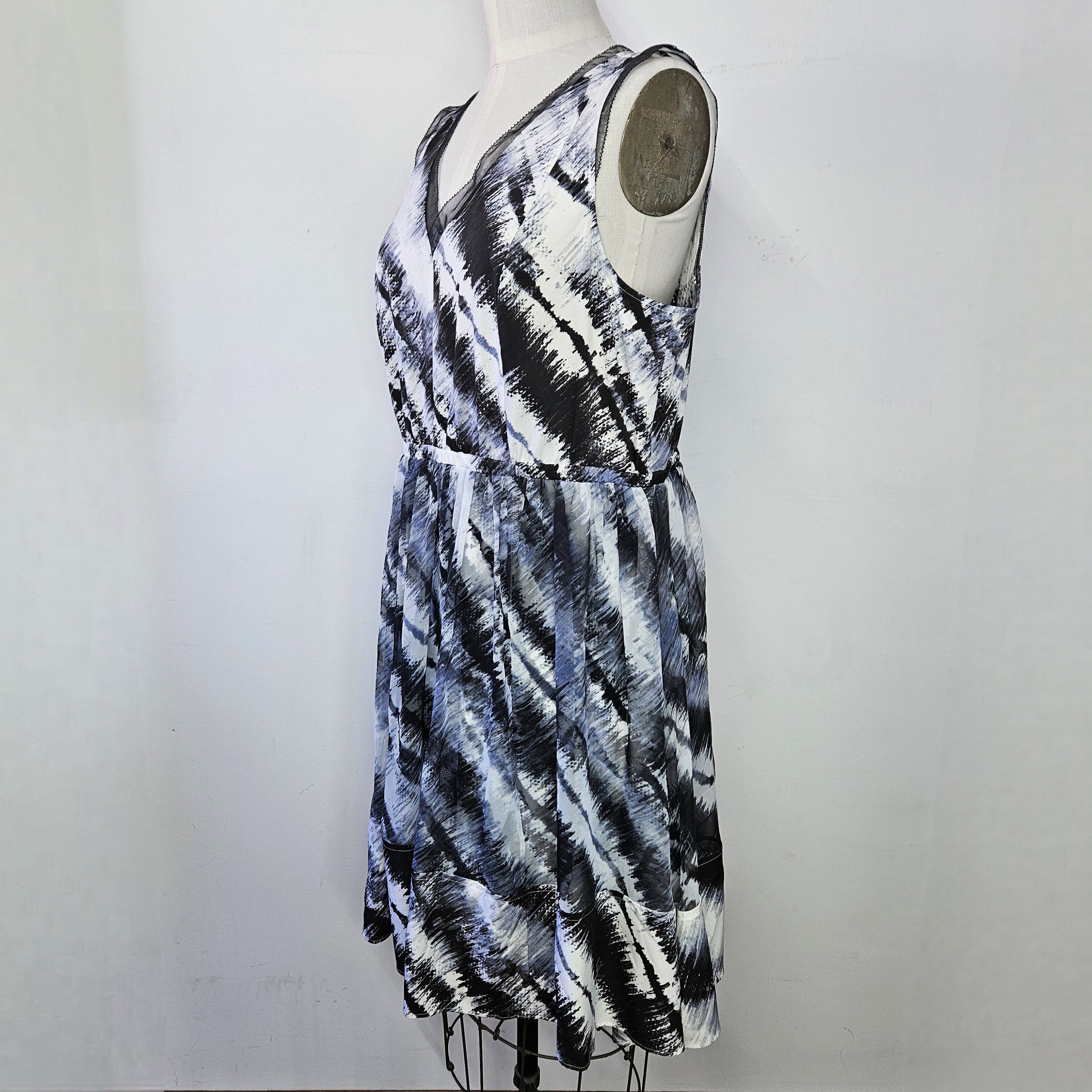 Vera Wang Simply Vera Size XL Dress Bias Cut Tie Dye Black Blue Chif Size XL / US 12-14 / IT 48-50 - 3 Thumbnail