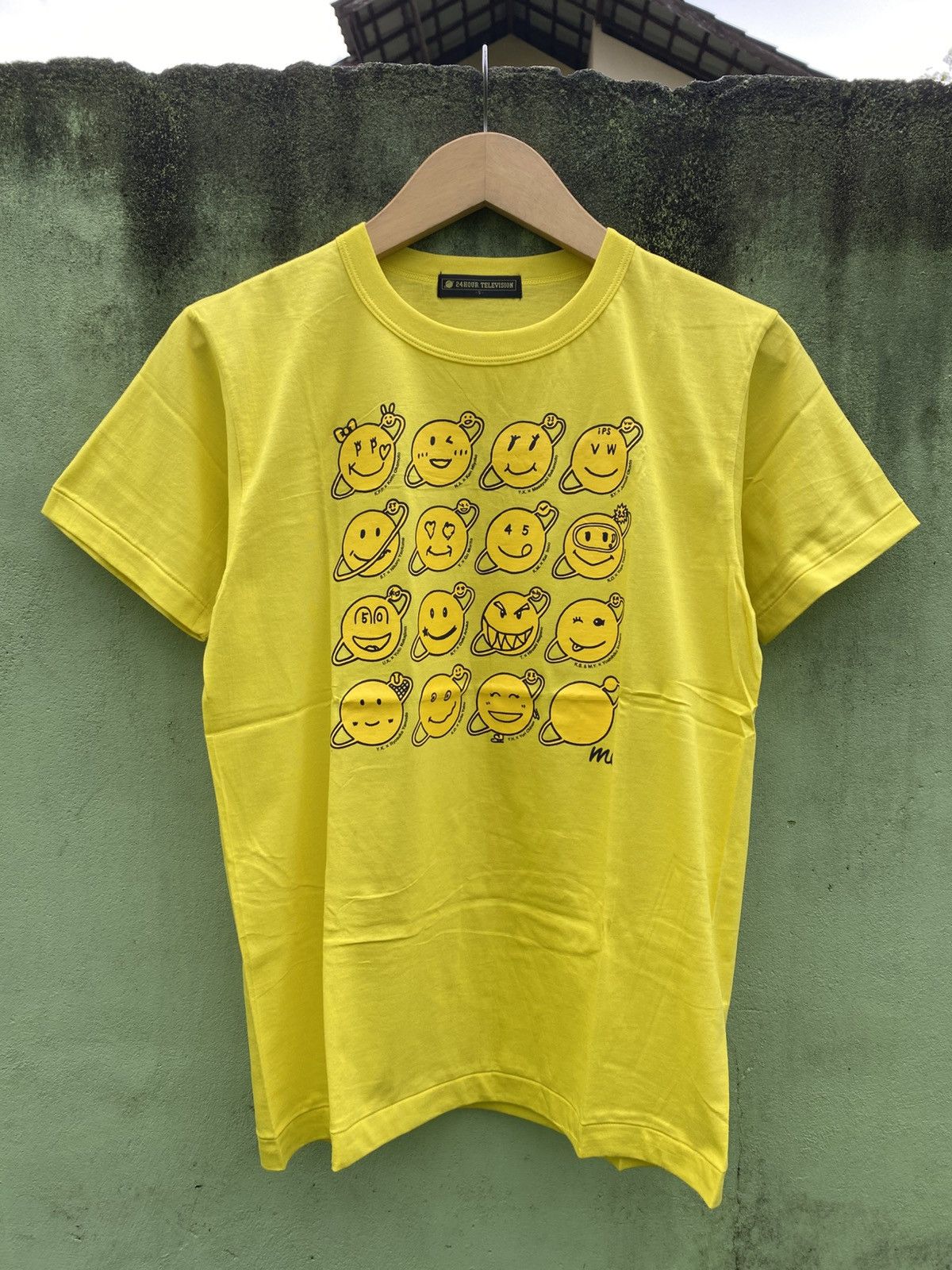Japanese Brand 24 Hour Television Japanese Smiley Face Graphic Neon T-Shirt Size US S / EU 44-46 / 1 - 1 Thumbnail