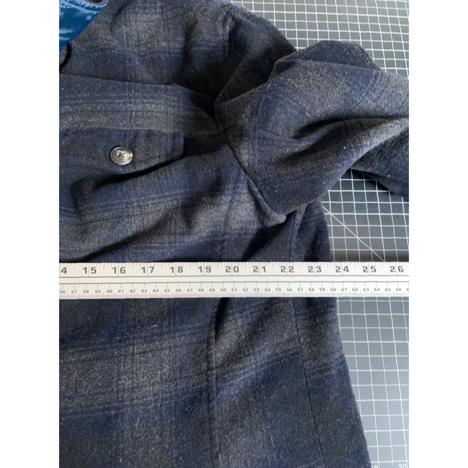 Vintage VINTAGE UTEX Quilted Wool Flannel Shirt Jacket Men's XL Dark Gray Blue Plaid Shacket Size US XL / EU 56 / 4 - 5 Thumbnail