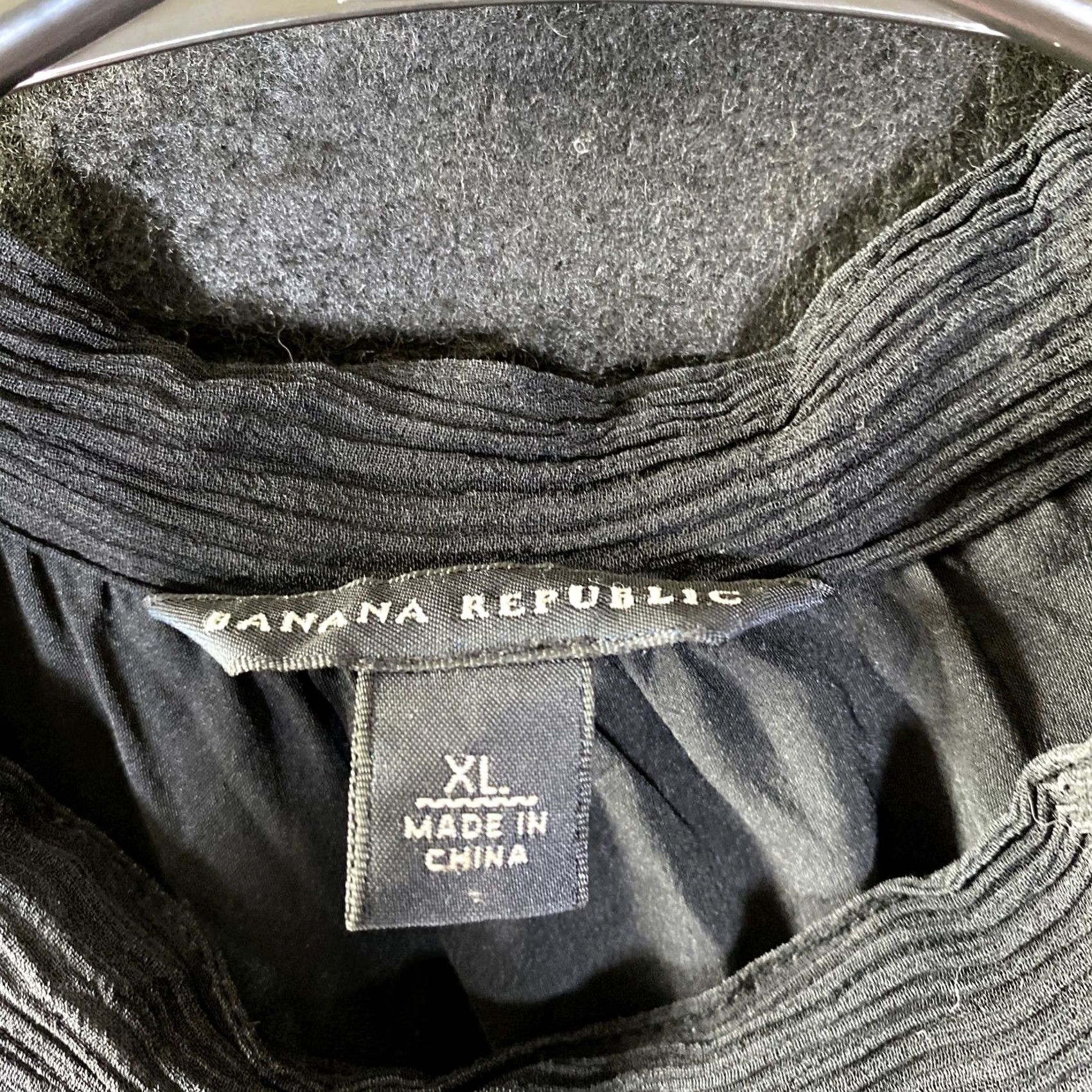 Express Express Blouse Black Crew Neck Tie Tank 100% Silk Lined Side Zip XL Women’s Satin Sleeveless Short Sleeve Casual Party/Cocktail Workwear Tie Accent Size XL / US 12-14 / IT 48-50 - 4 Thumbnail