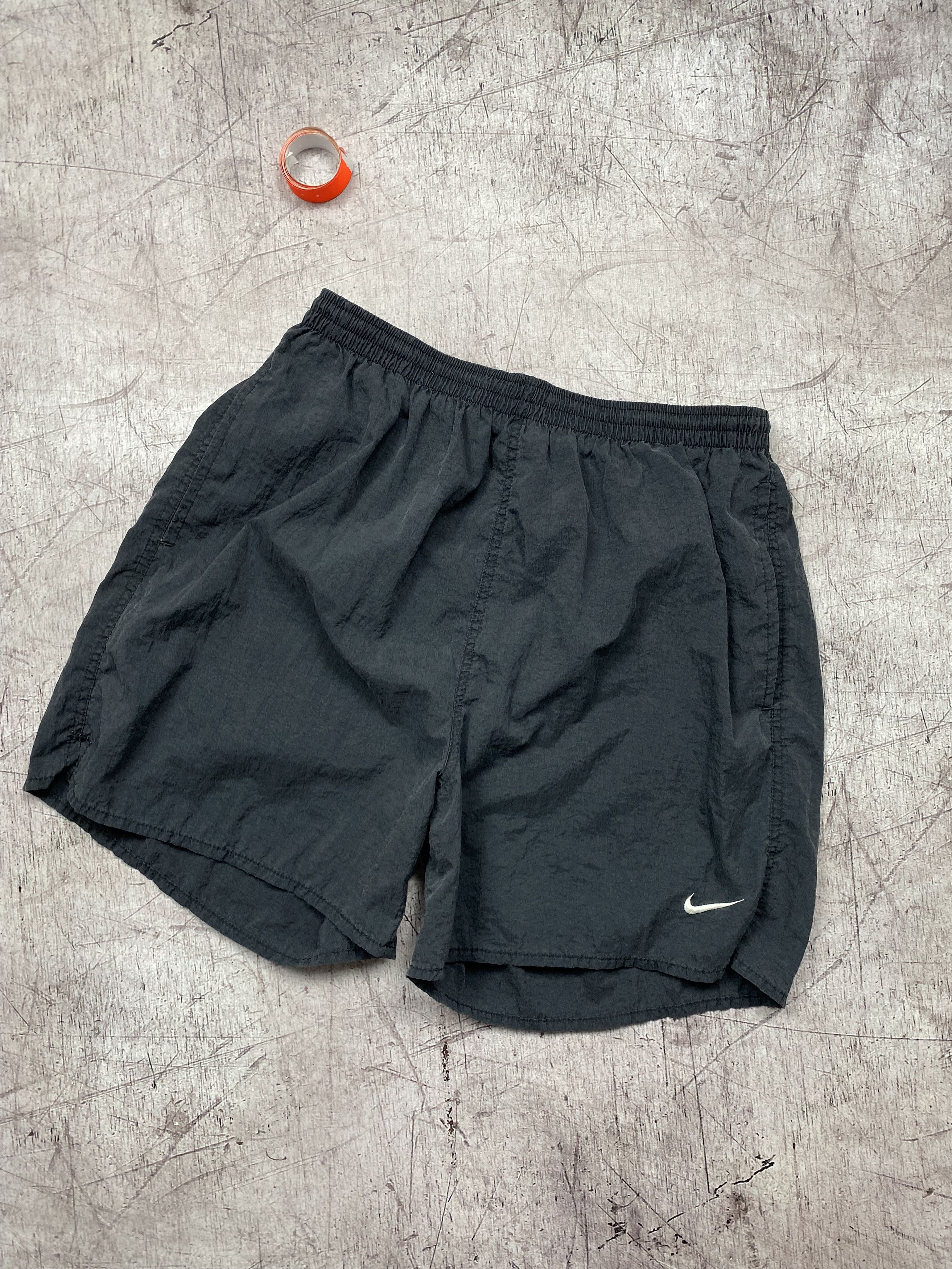 Nike × Vintage Nike 90s vintage nylon shorts Size US 36 / EU 52 - 2 Thumbnail