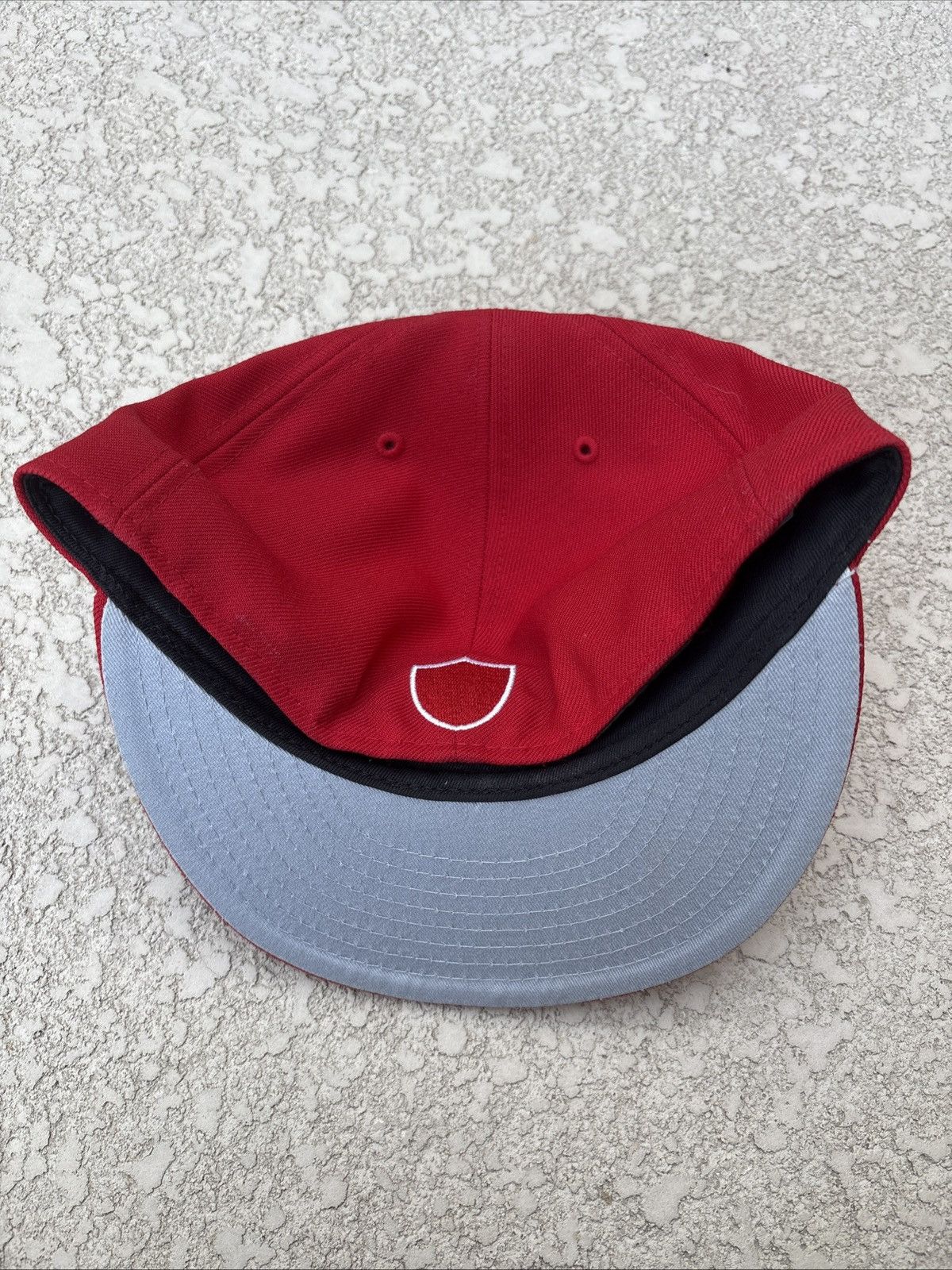 Supreme Supreme New Era Red Hat White Sz 7 3/8Embroidered Never Worn Size ONE SIZE - 7 Thumbnail