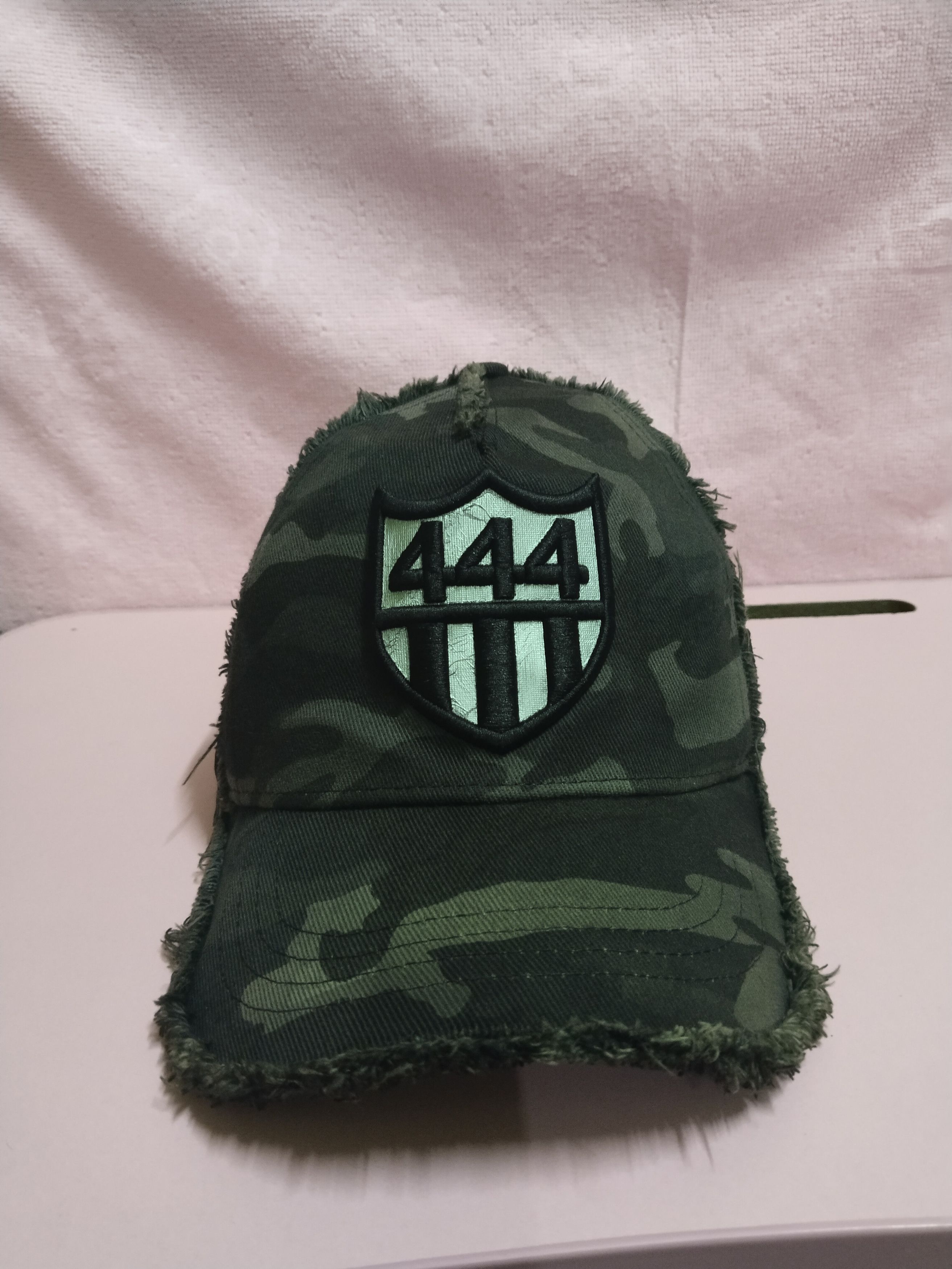Designer VINTAGE DESIGNER YOSHINORI KOTAKE CAMO TRUCKER HAT Size ONE SIZE - 1 Thumbnail