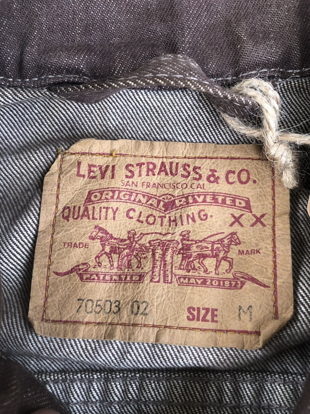 Levi's Vintage 90s' Levi’s Denim Jacket Distressed Denim Size US M / EU 48-50 / 2 - 16 Thumbnail