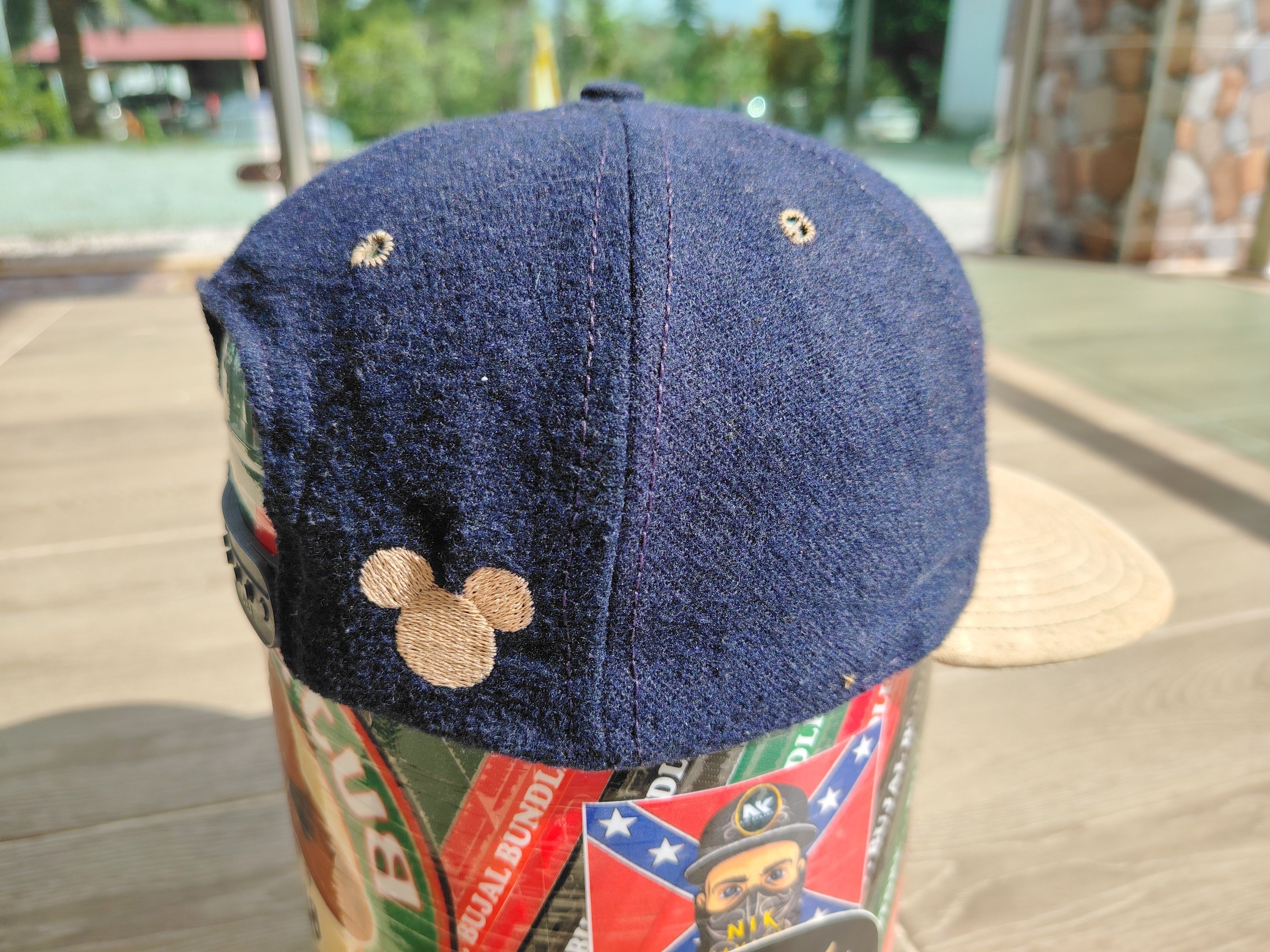 Disney × Mickey Mouse × Vintage Vintage Mickey Mouse Suede Brim USA SnapBack Hat Size ONE SIZE - 3 Thumbnail