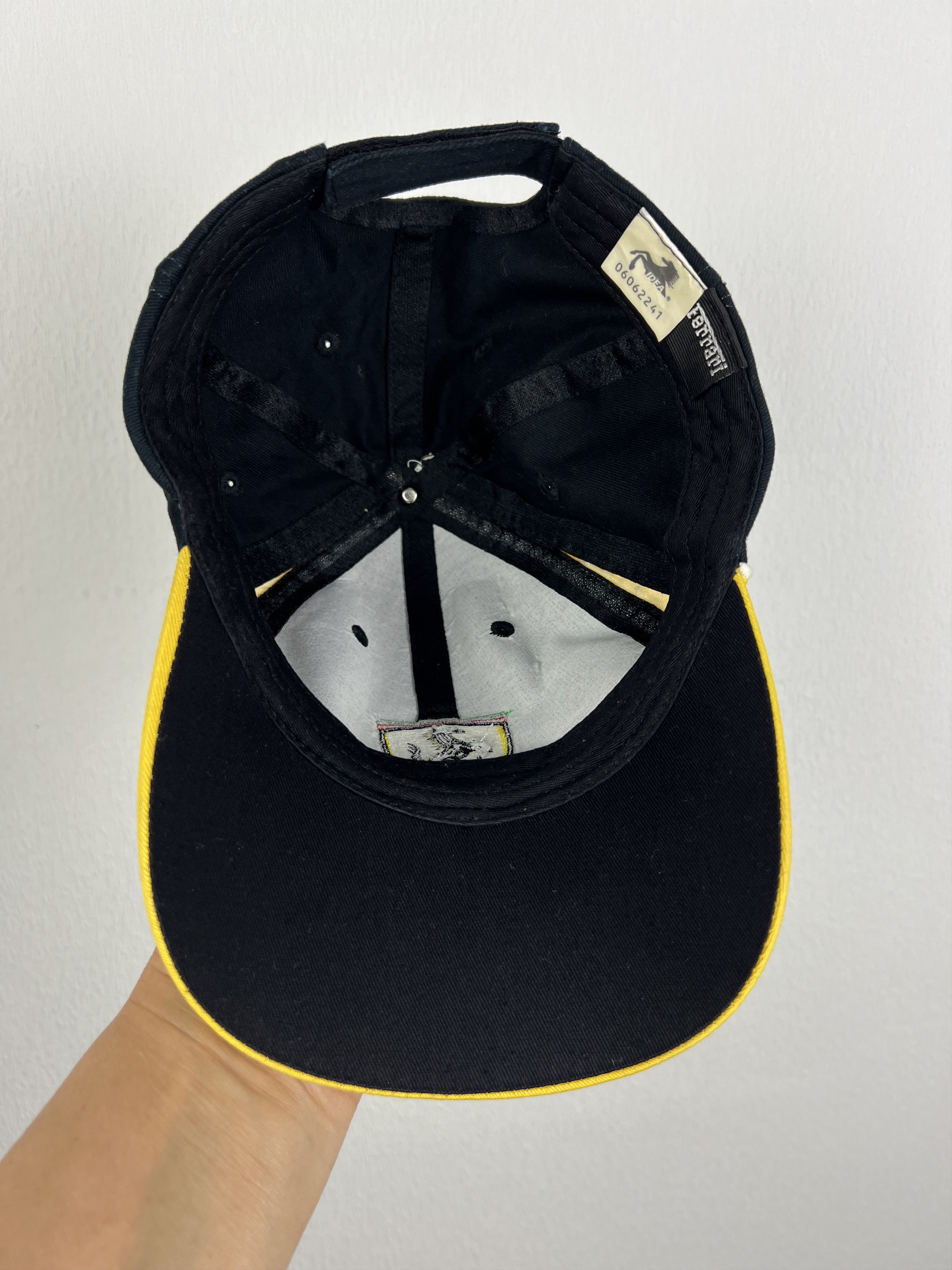 Ferrari Vintage 2000's Ferrari Cap Hat Marlboro Rare Hype Big Logo Size ONE SIZE - 7 Thumbnail