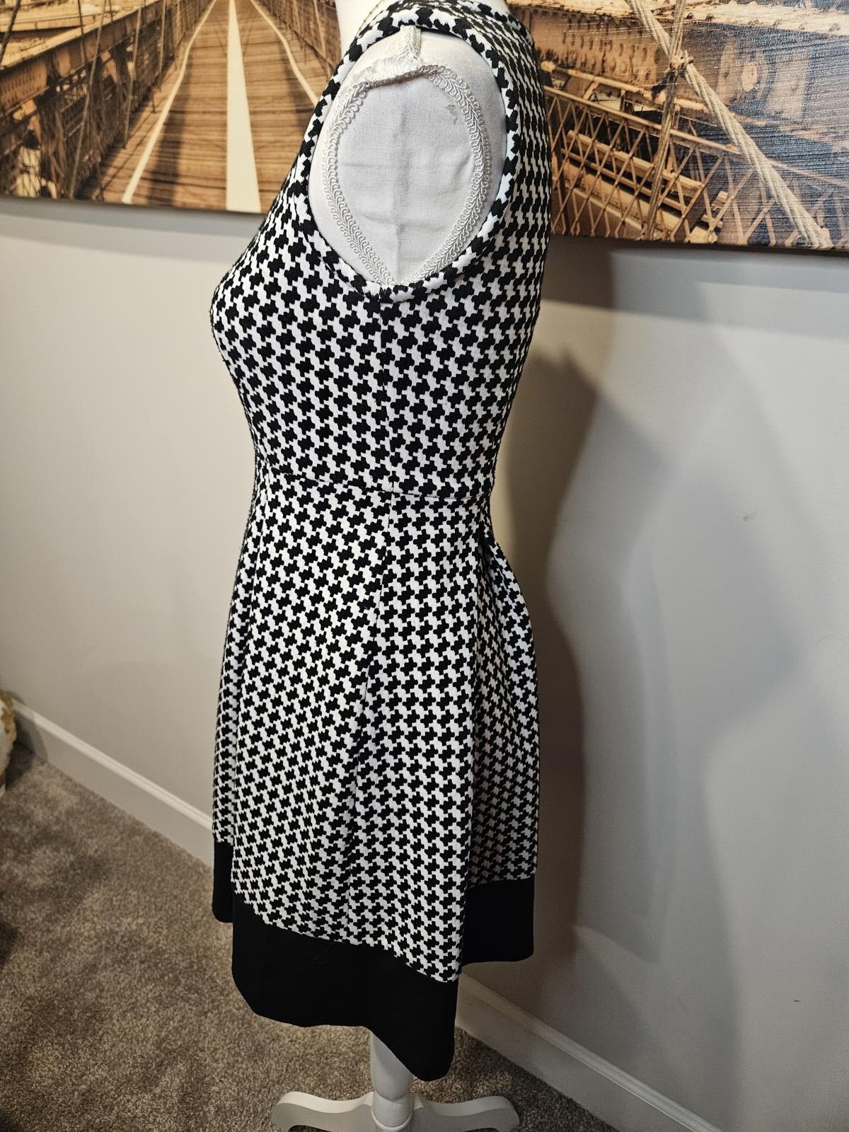 Calvin Klein Calvin Klein Black & White Houndstooth Dress Size XS / US 0-2 / IT 36-38 - 2 Thumbnail