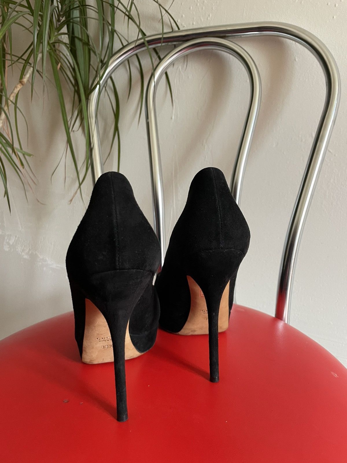 Gucci × Vintage Gucci vintage suede leather heels shoes Size US 8.5 / IT 38.5 - 4 Thumbnail