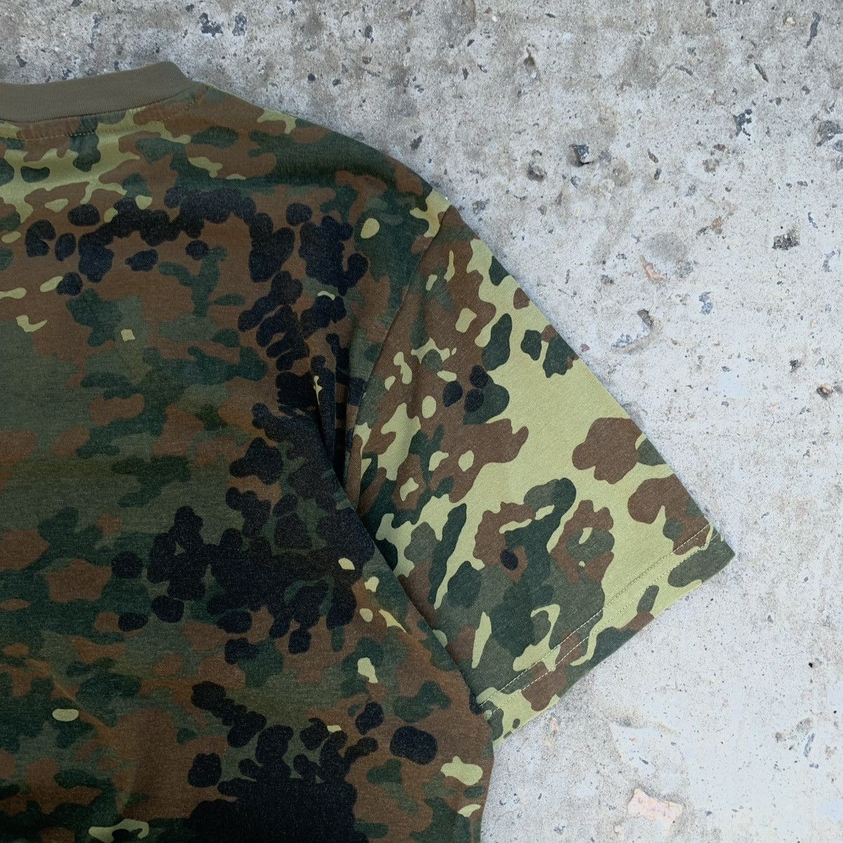 Aeronautica Militare Japanese Style Germany Military Camo T-shirts Overprinted Size US S / EU 44-46 / 1 - 8 Thumbnail