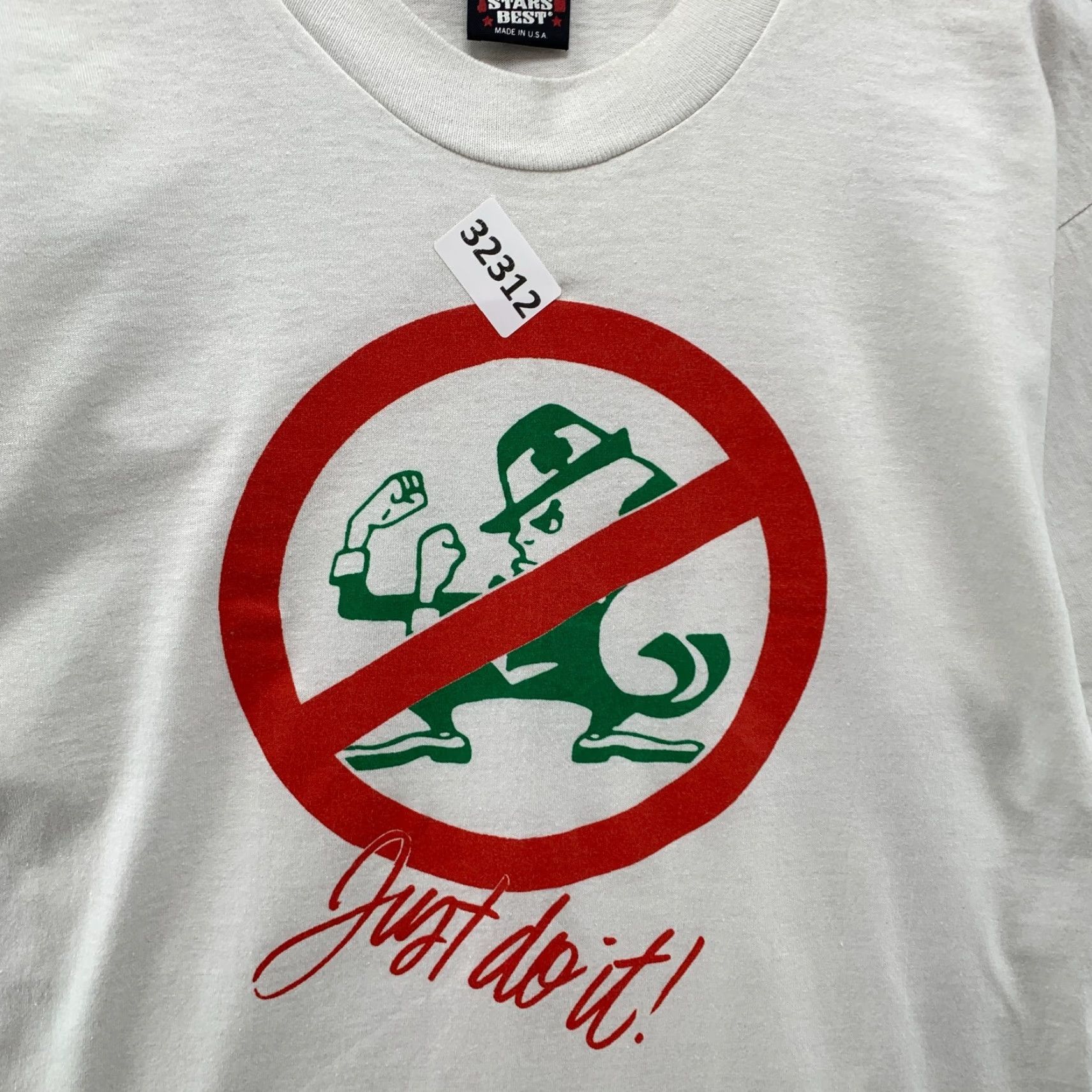 Vintage VINTAGE Screen Stars 90s Notre Dame Shirt White Adult Medium Crew Neck Short Sleeve Made in USA Mens T-Shirt Size US M / EU 48-50 / 2 - 7 Thumbnail