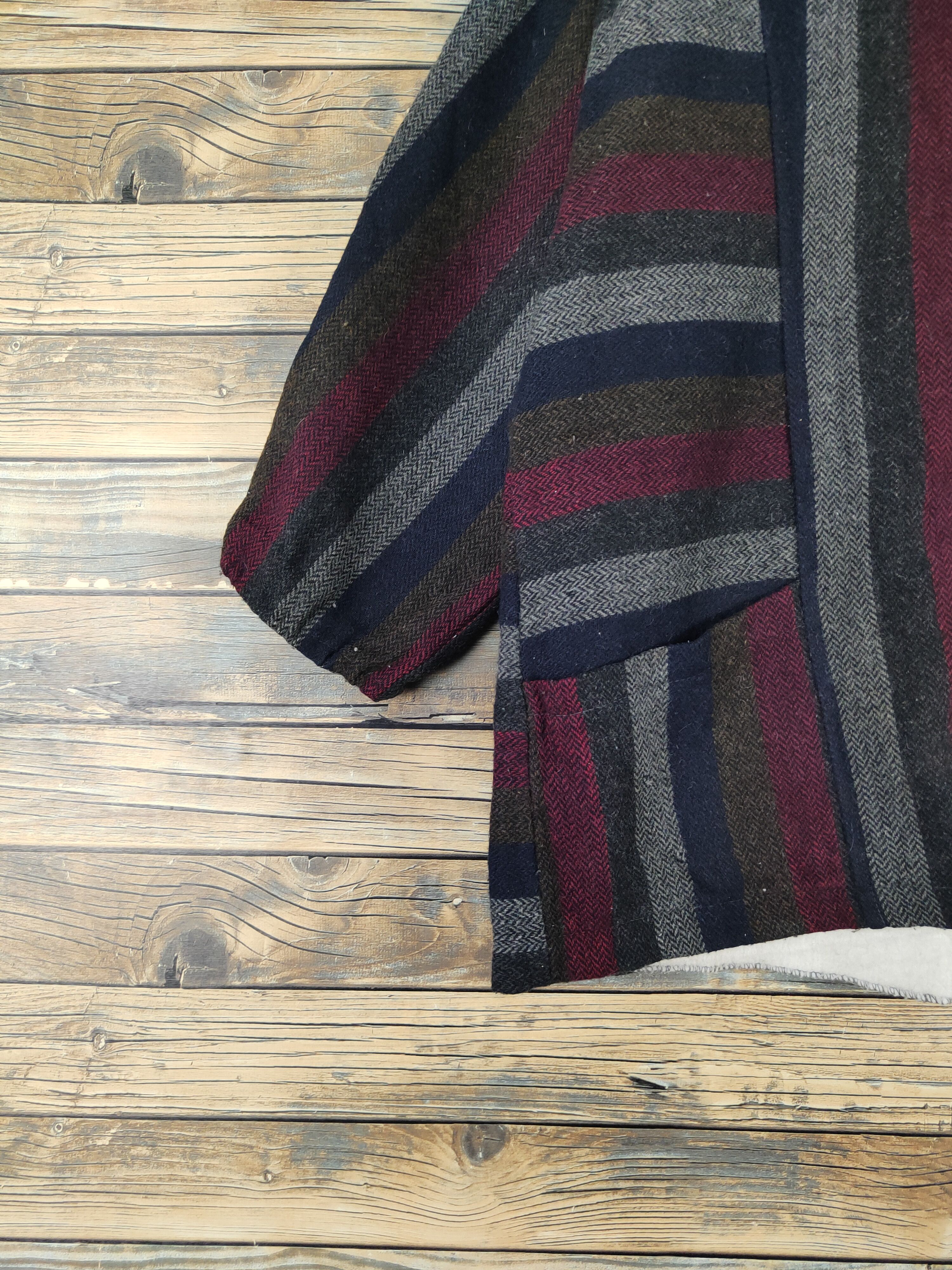 Vintage Japanese Brand Black Red Knitwear Cardigan #W2109 Size US L / EU 52-54 / 3 - 4 Thumbnail