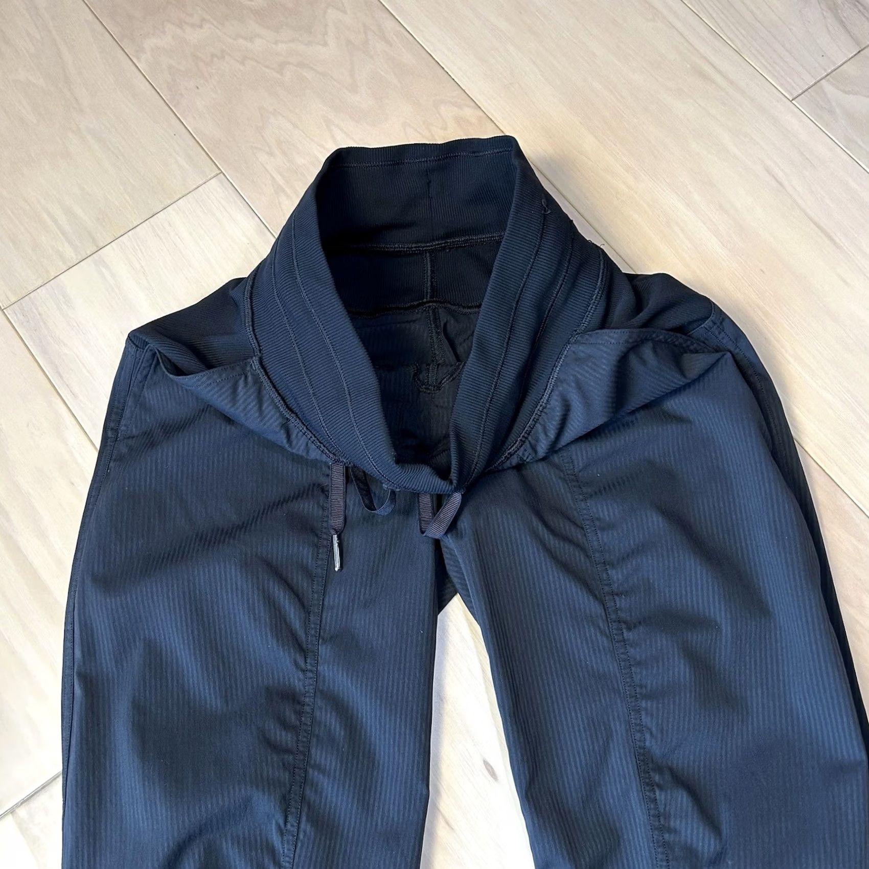 Lululemon Lululemon Dance Studio Jogger Black Pants Women’s 2 - Sports Activewear, Relaxed Fit, Drawstring, Inseam 29, Pockets, Solid Black, Swift Fabric Size 26" / US 2 / IT 38 - 2 Thumbnail