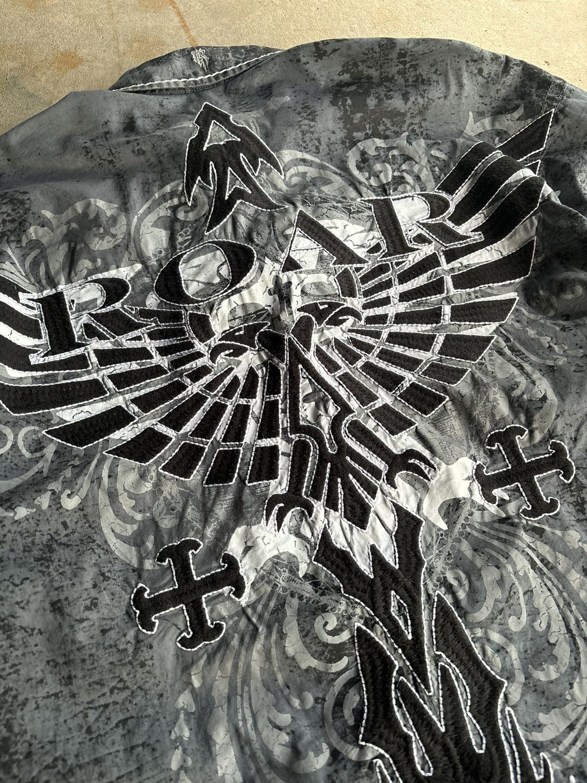 Roar Crazy Roar Grunge Y2K Embroidered Affliction Style Shirt Size US L / EU 52-54 / 3 - 7 Thumbnail