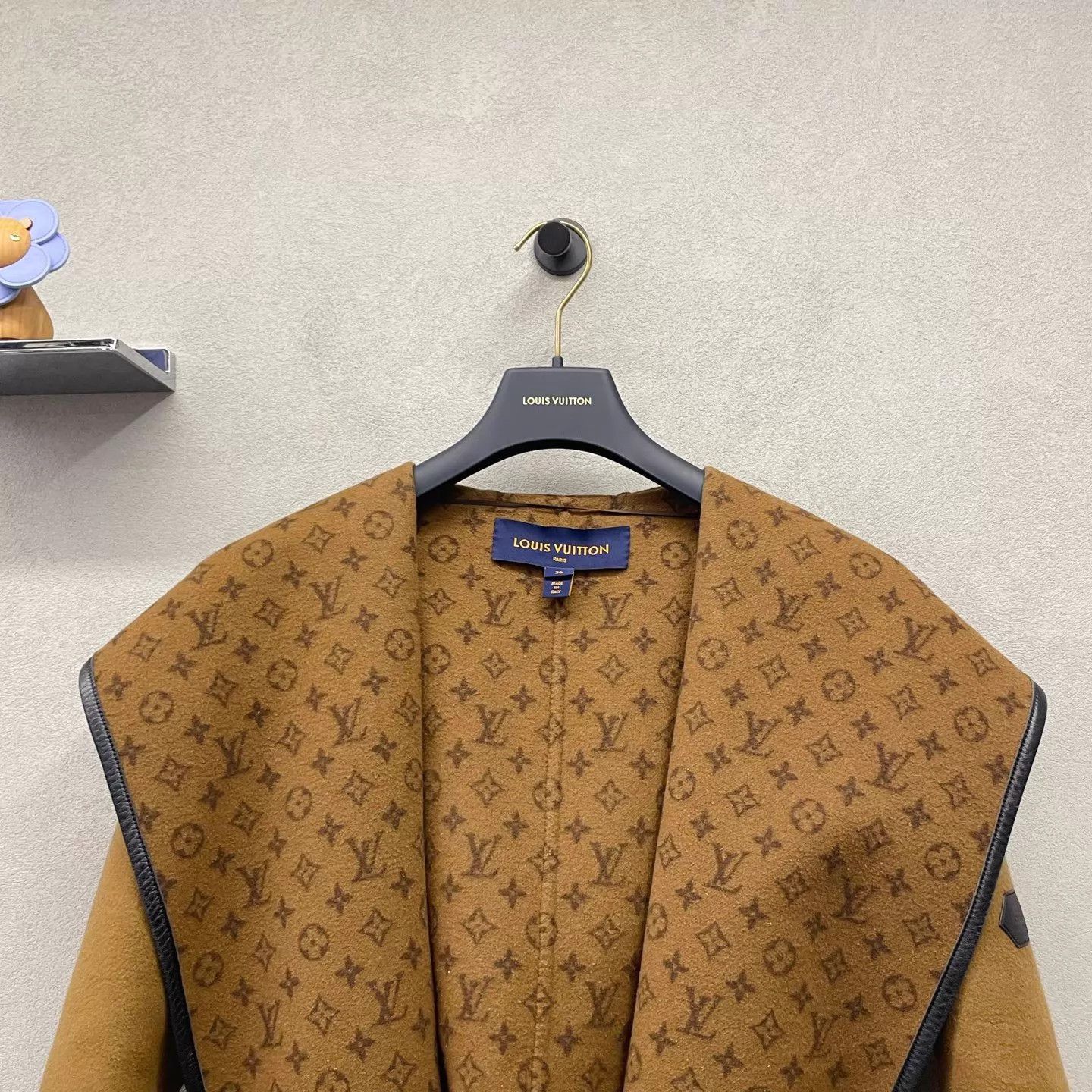Louis Vuitton LV Brown Overcoat 36 Viral Luxury Size XS / US 0-2 / IT 36-38 - 4 Thumbnail