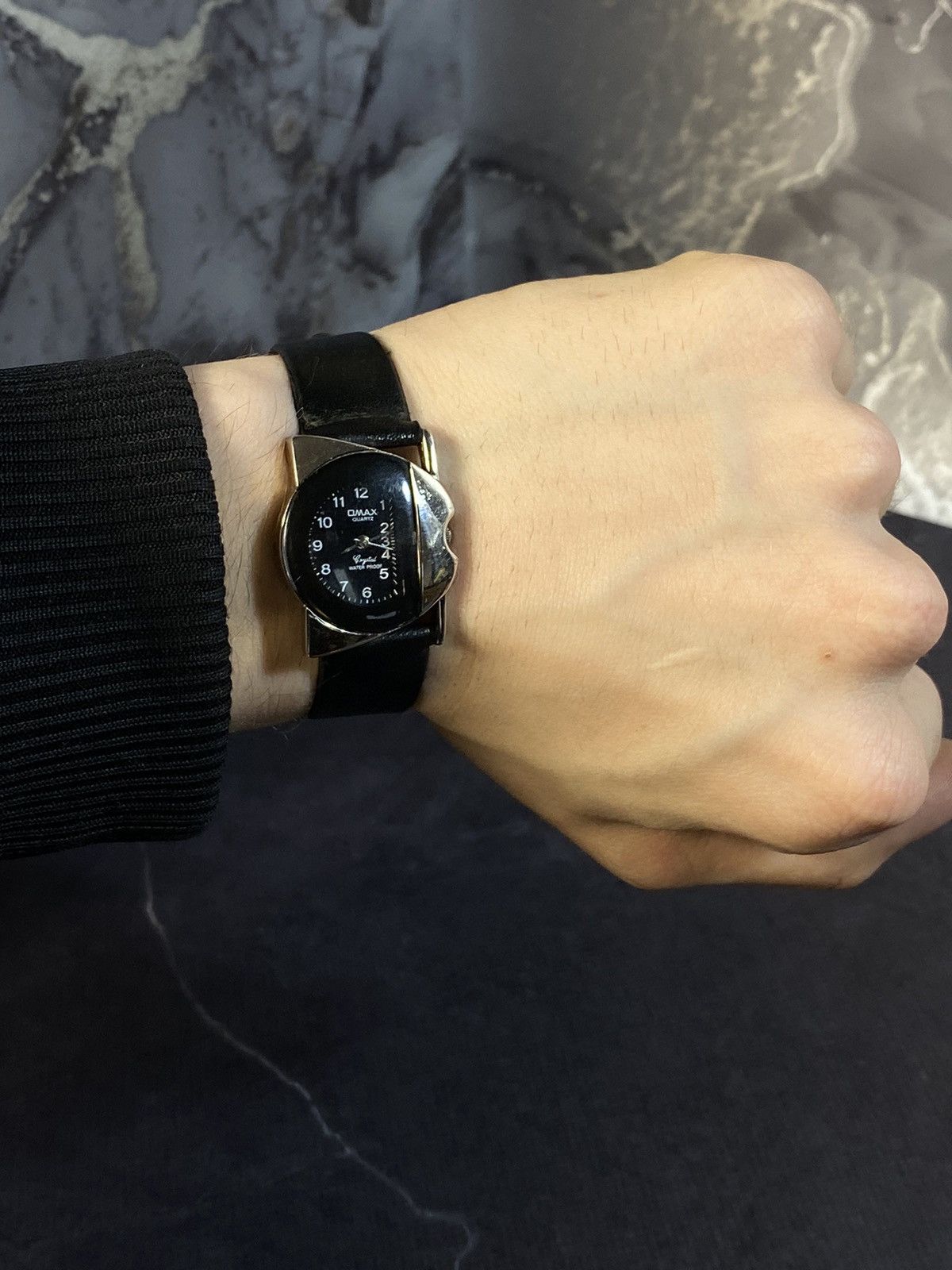 Japanese Brand Classic QMAX Leather Strap Watch Japanese Brand Size ONE SIZE - 1 Thumbnail