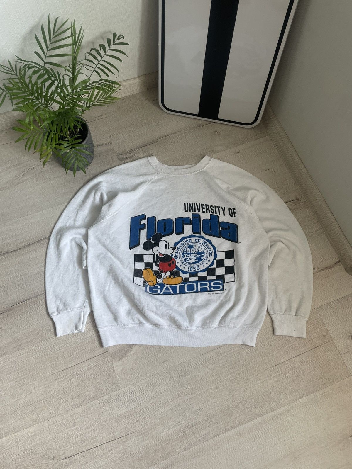 Mickey Mouse Vintage 90s Mickey Mouse Florida Sweatshirt Made In USA Y2k Size US M / EU 48-50 / 2 - 3 Thumbnail