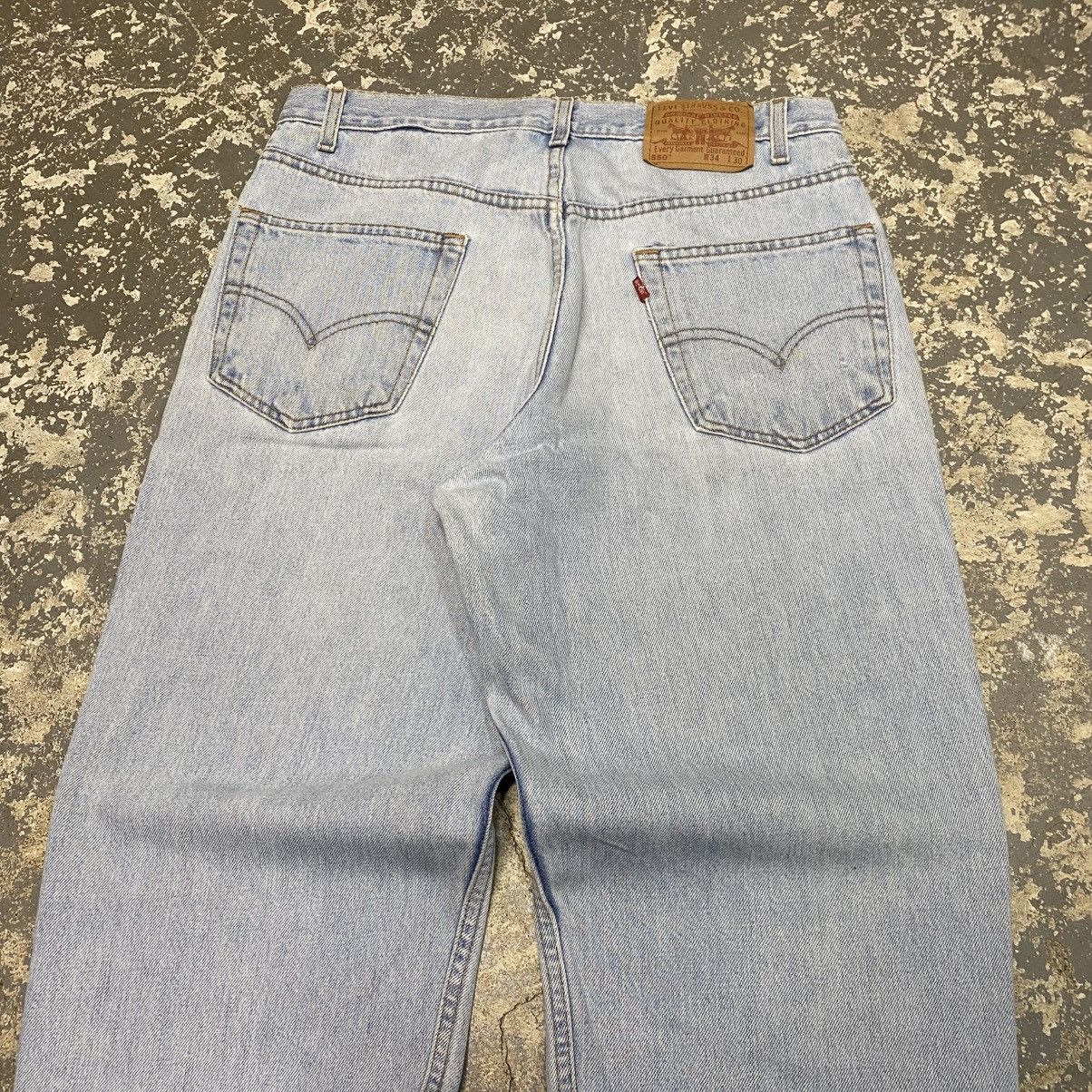 Japanese Brand × Levi's × Vintage Vintage Levis 550 Light Wash Relaxed Fit Denim Jeans 90s Size US 33 - 3 Thumbnail