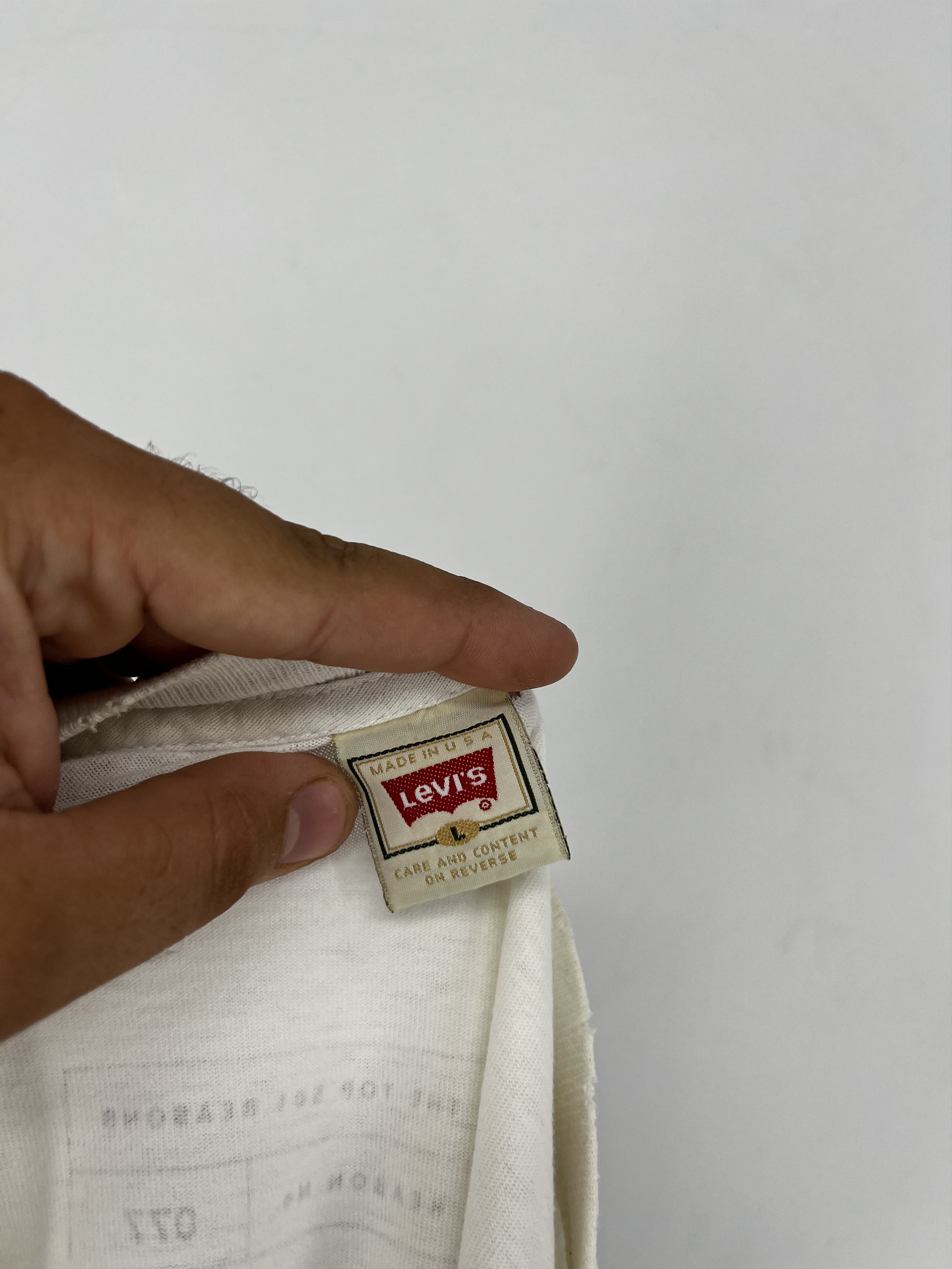 Levi's Vintage Clothing Vintage 1990s Levi’s 501 T shirt mens tee Rare Men’s Size US M / EU 48-50 / 2 - 15 Thumbnail