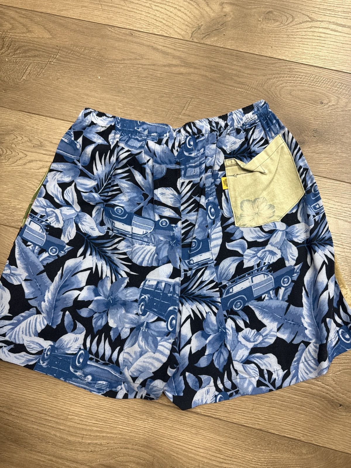 Gallery Dept. Gallery dept zuma vacation shorts size small Size US 30 / EU 46 - 2 Thumbnail