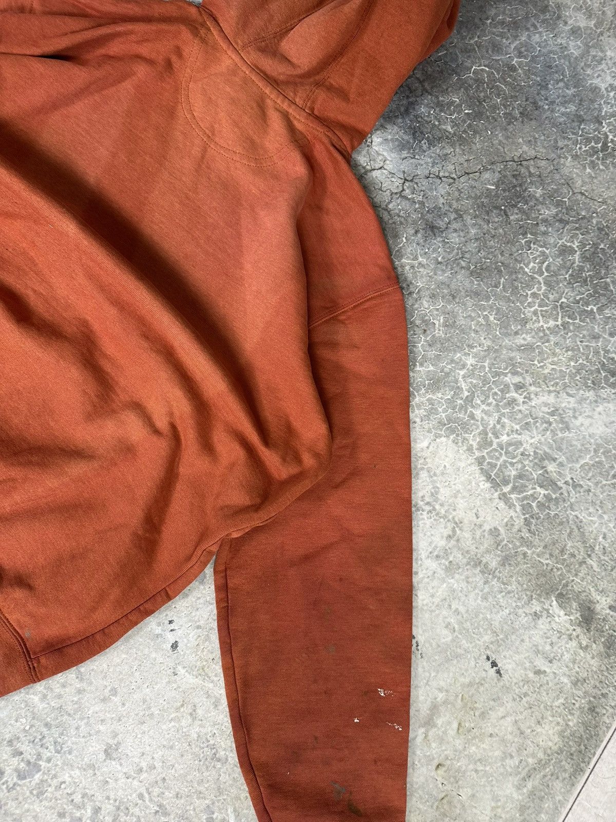 Carhartt × Vintage Vintage Faded Thrashed Carhartt Hoodie Size US L / EU 52-54 / 3 - 9 Thumbnail