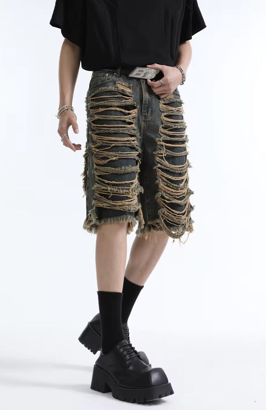Japanese Brand Design Frayed Torn Hole Washed Y2K Shorts Jorts Denim Size US 33 - 2 Thumbnail