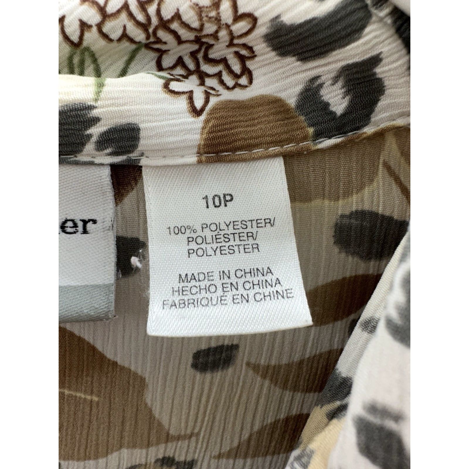 Vintage Alfred Dunner Button-Up Womens Petite 10 Floral Animal Print Short Sleeve Beige 90s Womens Shirt Connection Size 32" / US 10 / IT 46 - 5 Thumbnail