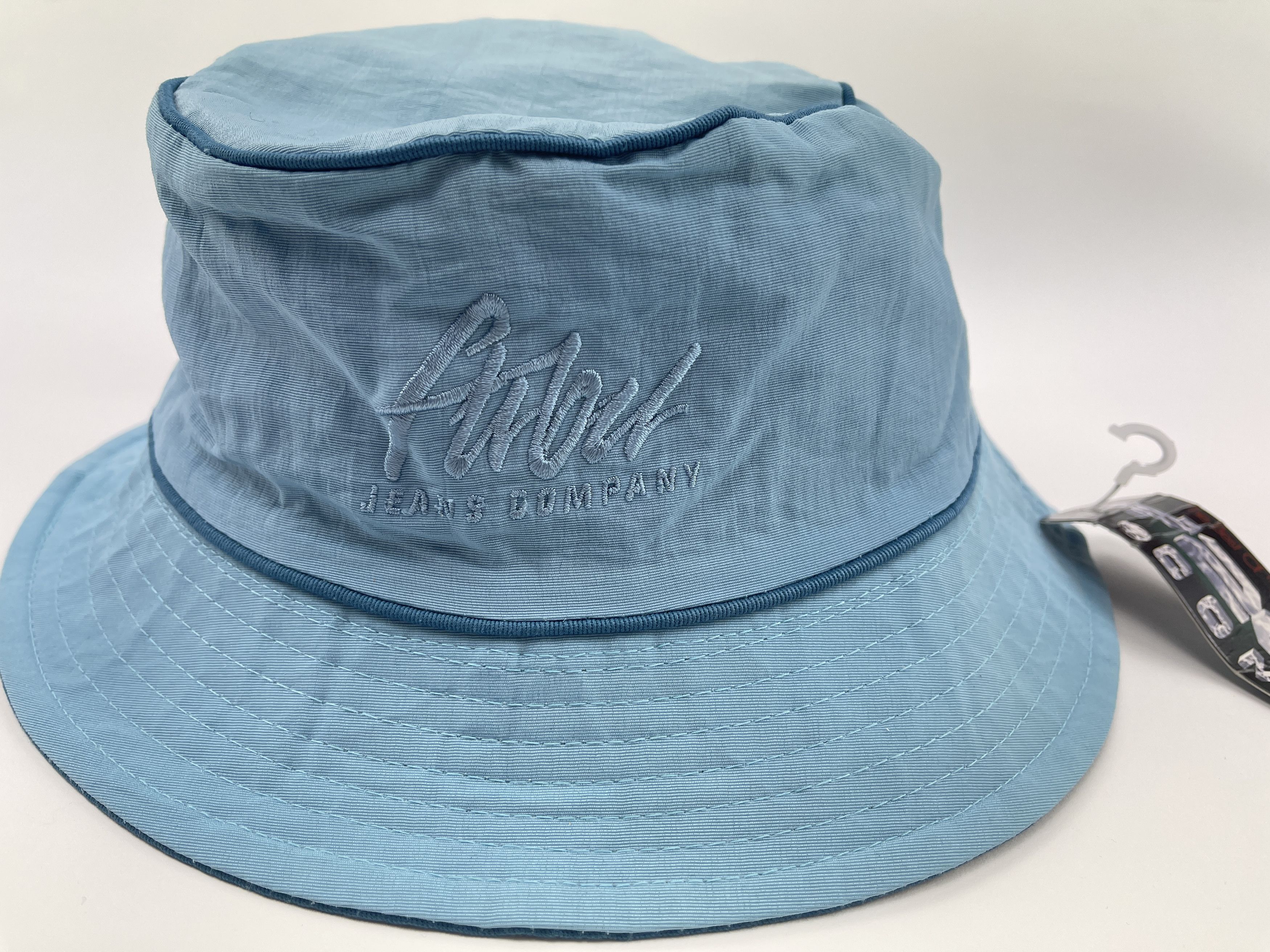 Fubu Fubu bucket hat, snapback, vintage hip hop hat, 90s hip-hop Size ONE SIZE - 1 Thumbnail