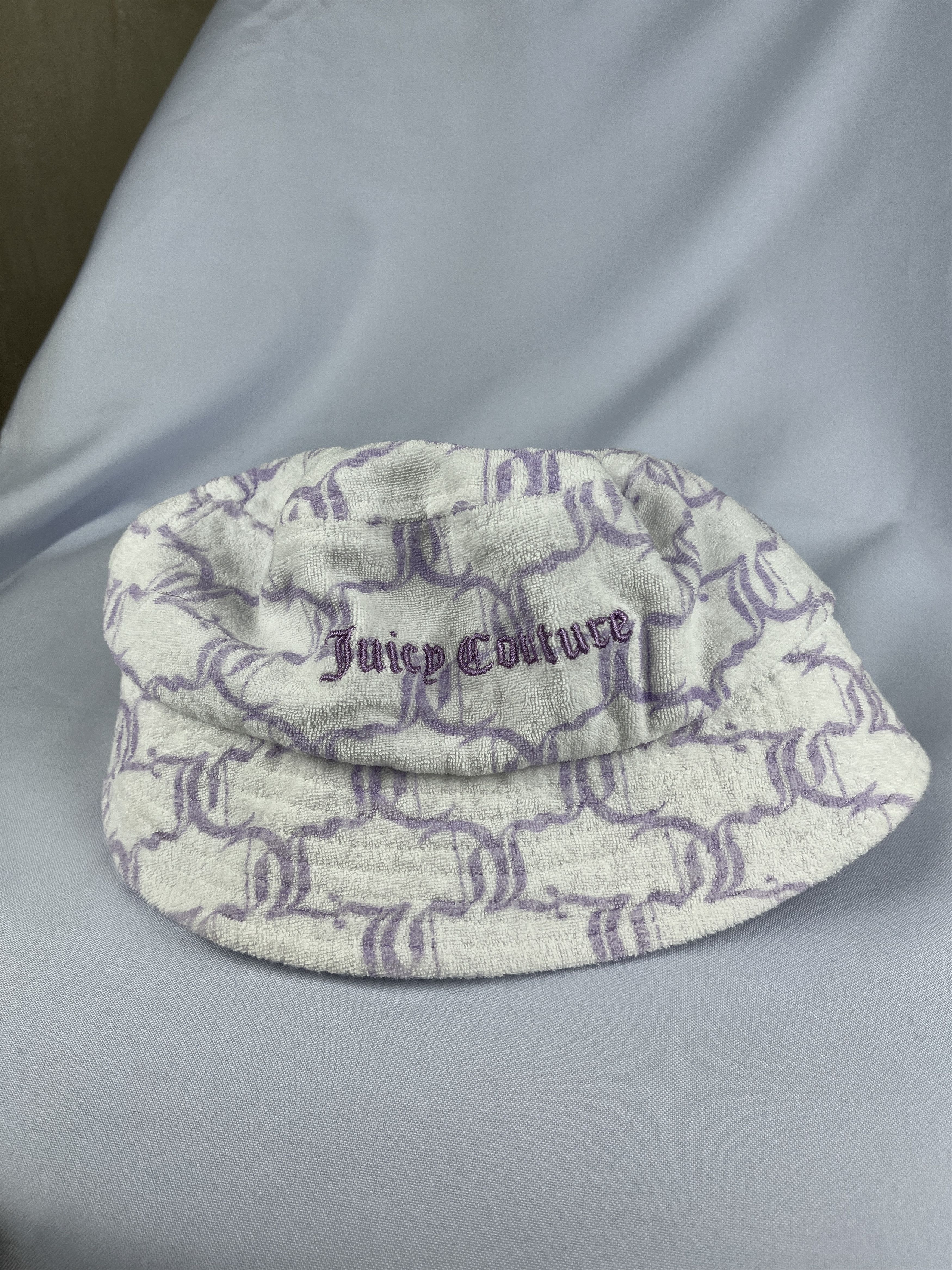 Juicy Couture Jeans Juicy Couture Towel Terry Bucket Hat Cap White Purple Adult Size ONE SIZE - 3 Thumbnail
