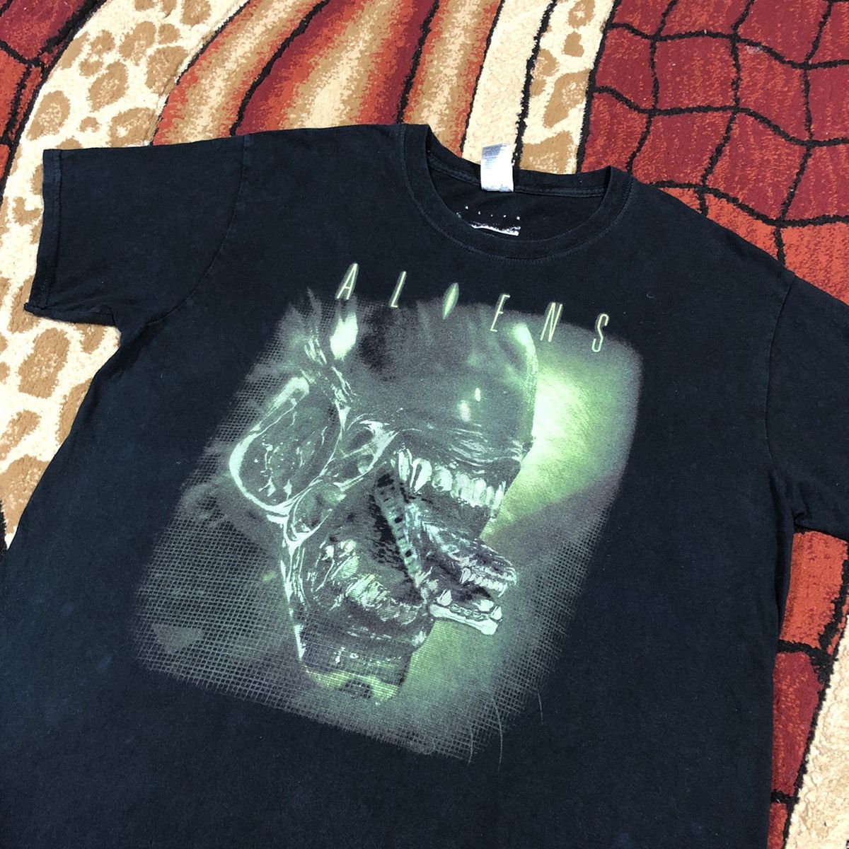 Vintage Vintage 2014 Aliens Movie Rare Shirt Size US L / EU 52-54 / 3 - 1 Thumbnail