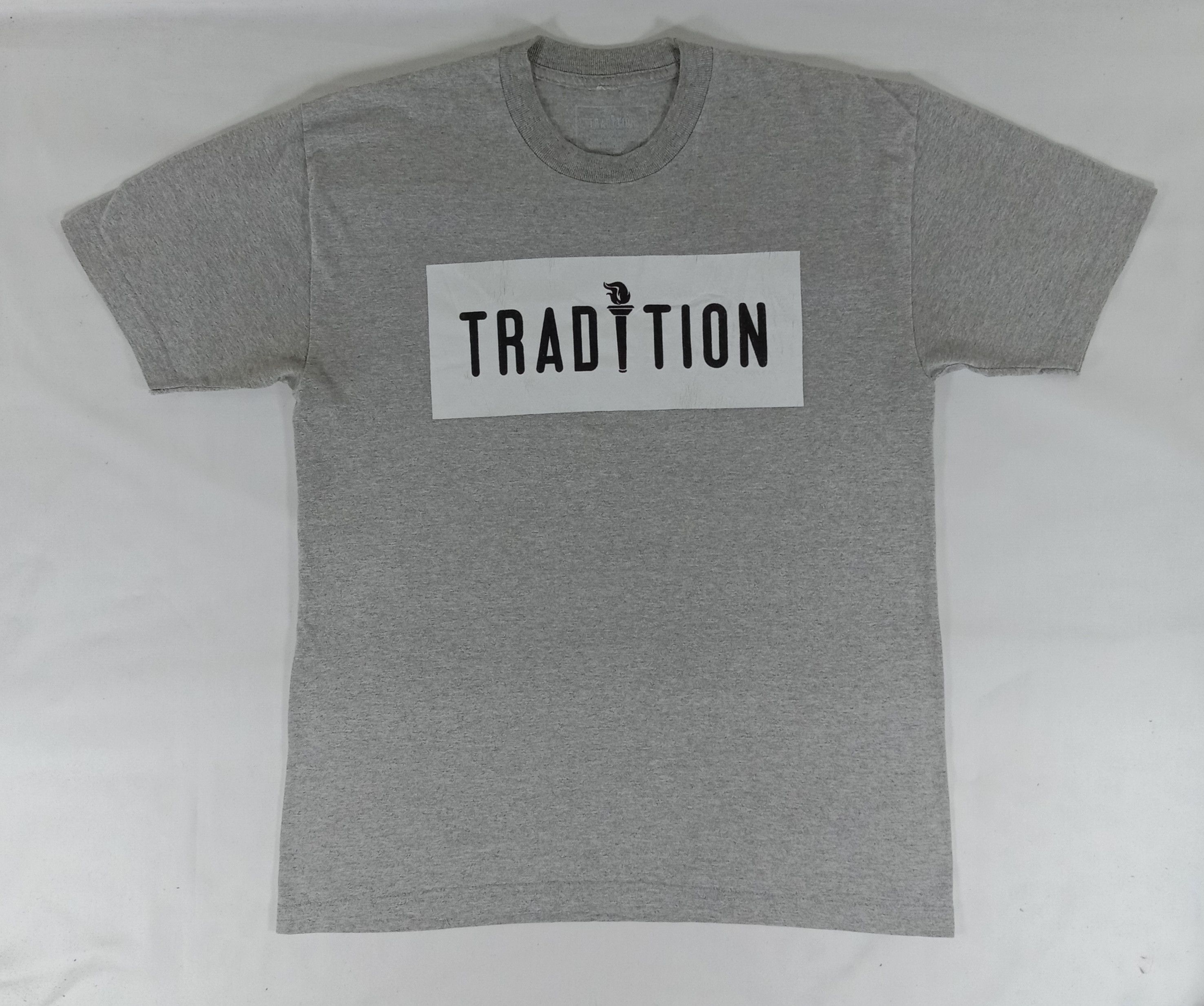 Japanese Brand Vintage Tradition Box Logo T Shirt Size US L / EU 52-54 / 3 - 1 Thumbnail