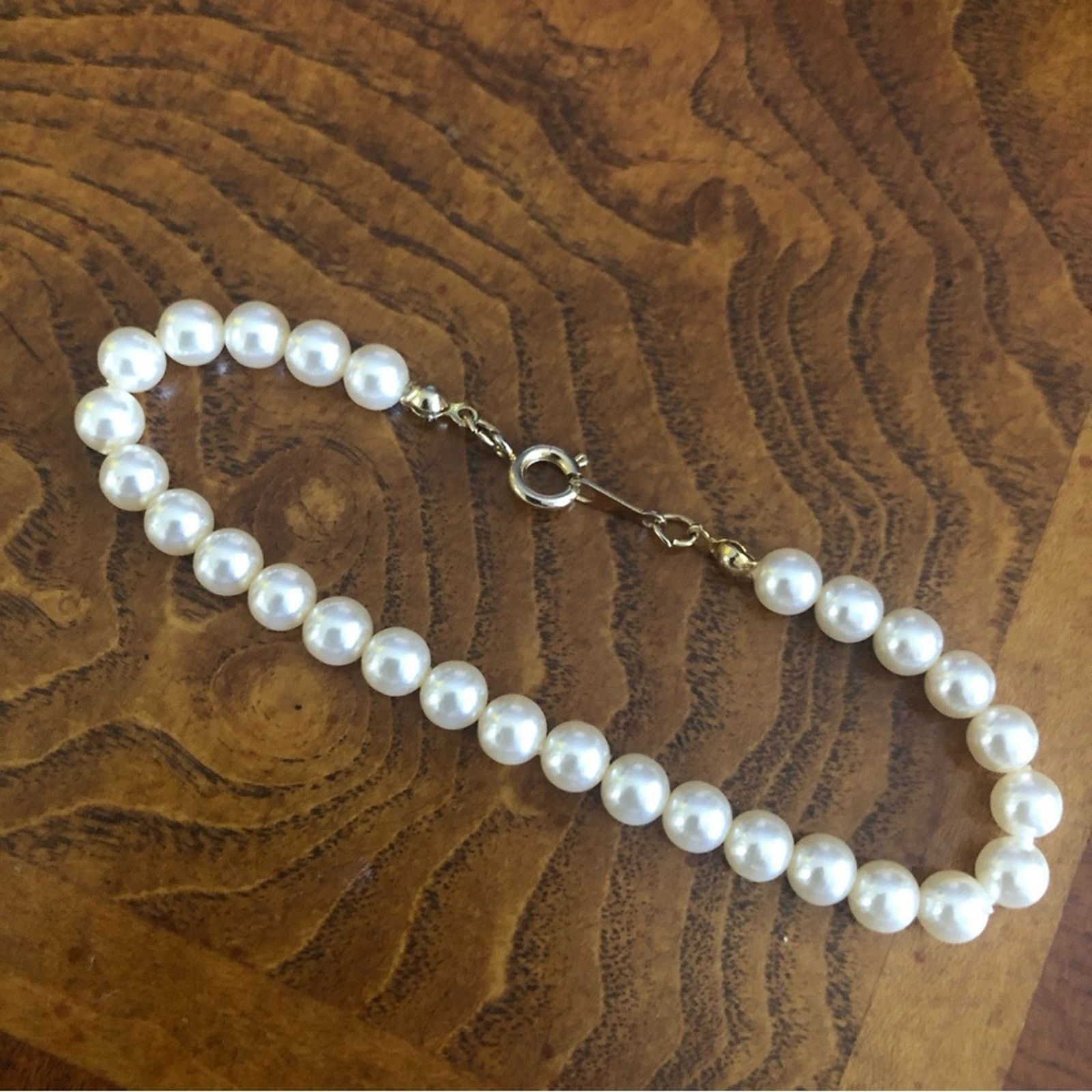 Vintage Vintage cream glass pearl bracelet Size ONE SIZE - 1 Thumbnail