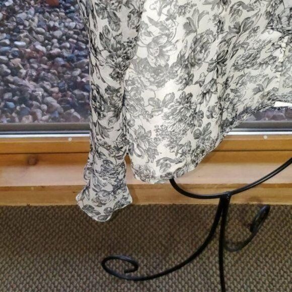 Laura Ashley Laura Ashley Sheer Floral Ruffled Lined Button Down Long Sle Size L / US 10 / IT 46 - 5 Thumbnail