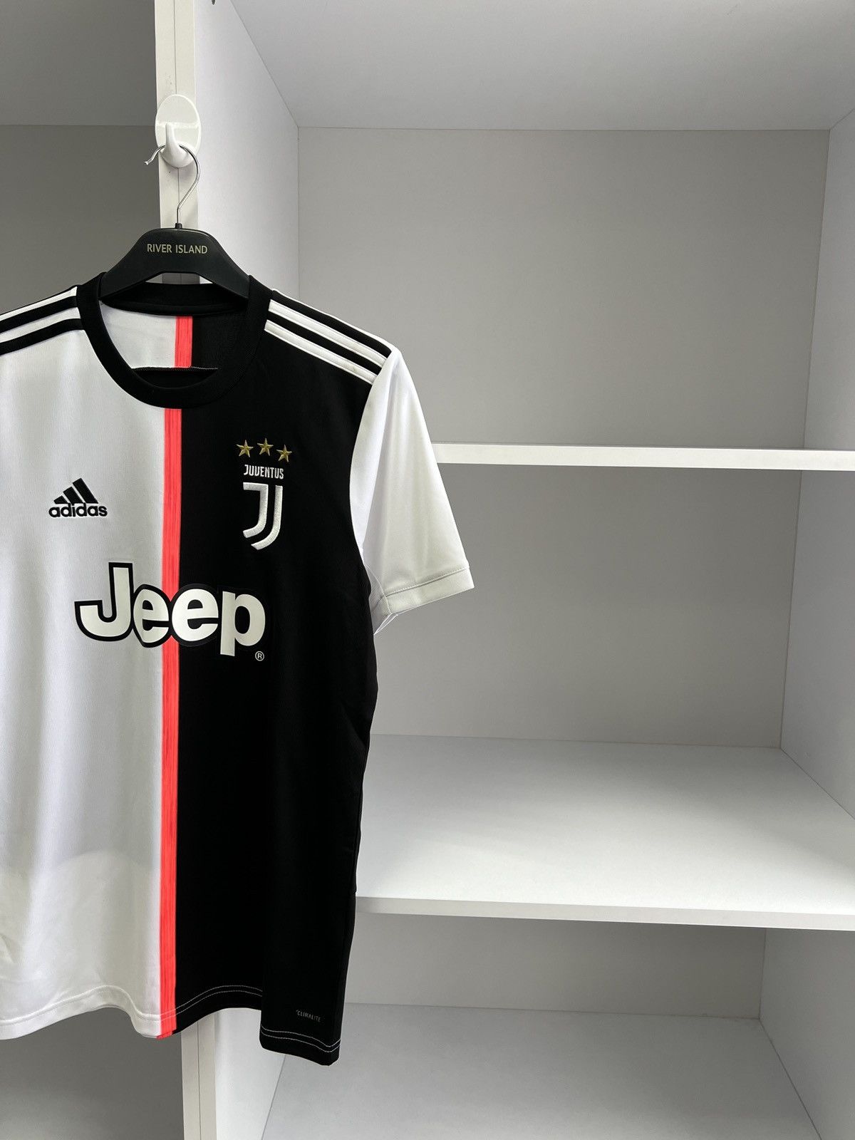 Adidas × Vintage Vintage Juventus 19/20 Home Jersey Size US S / EU 44-46 / 1 - 4 Thumbnail