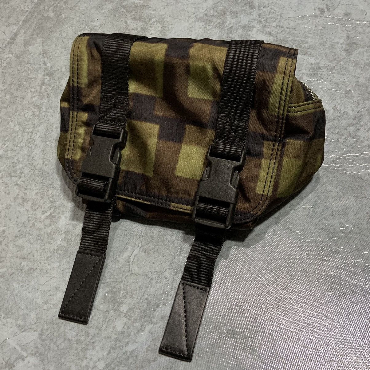 Dries Van Noten Dries Van Noten - Len Lye - SS21 - Nylon Waist Bag Size ONE SIZE - 2 Thumbnail